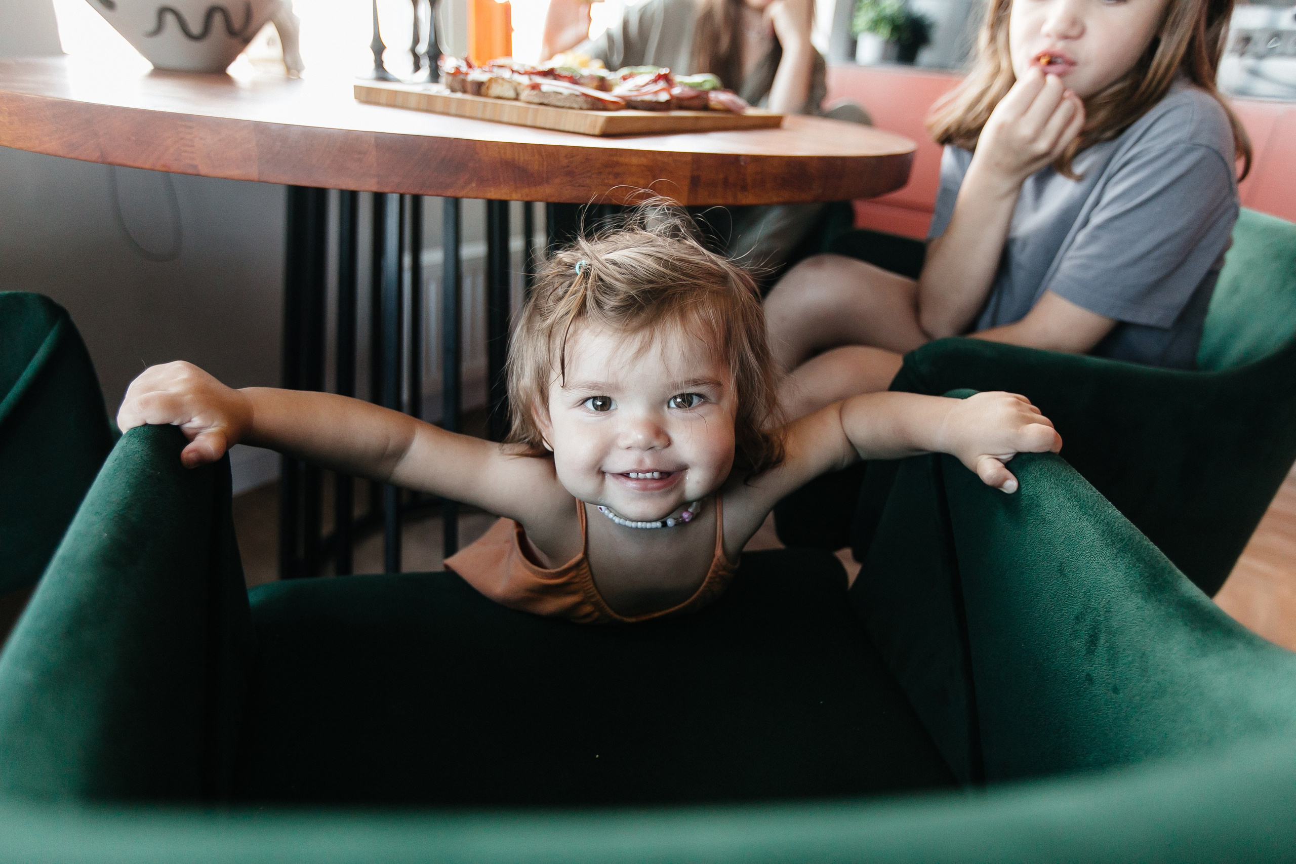 Выманивает из квартир природа нас на выходные. Осенний лес — особый мир. Ведут тропинки потайные…. Душевный фотограф Ваших самых ярких событий Марина Погребняк