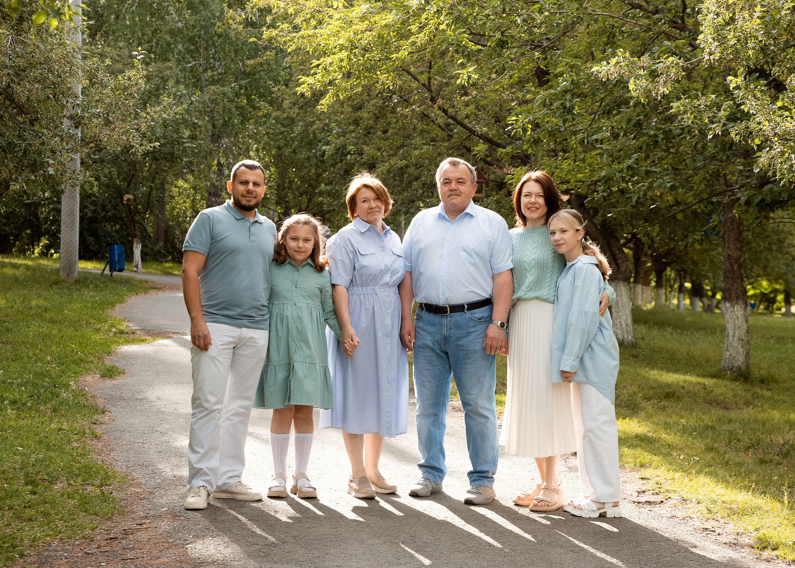 Съемка большой семьи на улице. Семейный фотограф в Екатеринбурге Маргарита Курносова