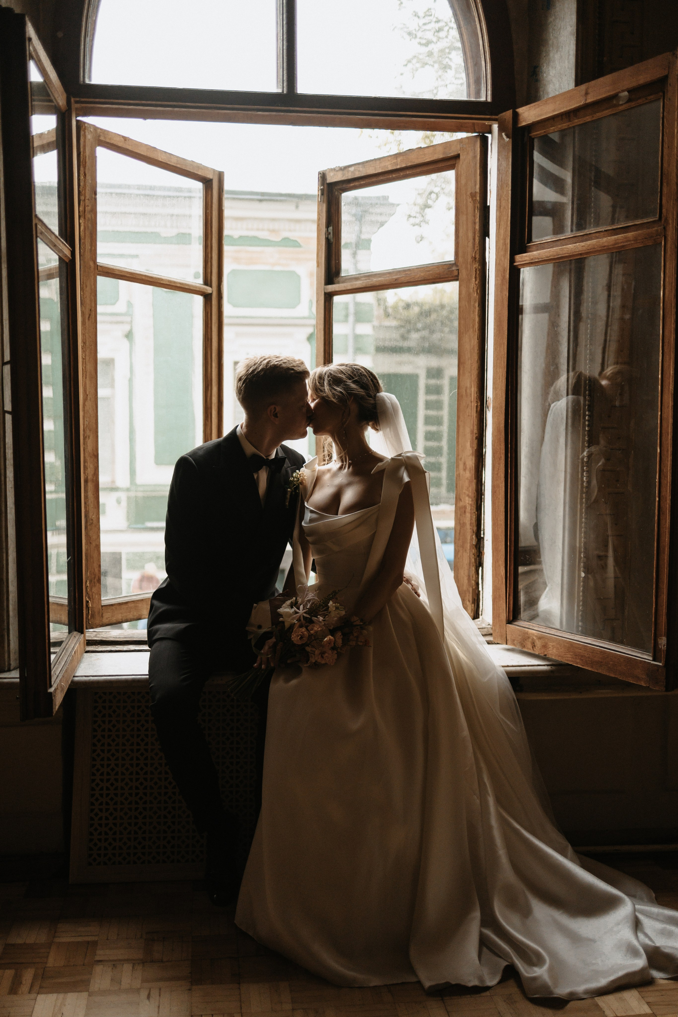 Илья и Ксюша (2024). Свадебный и семейный фотограф в Москве Яна Шувалова