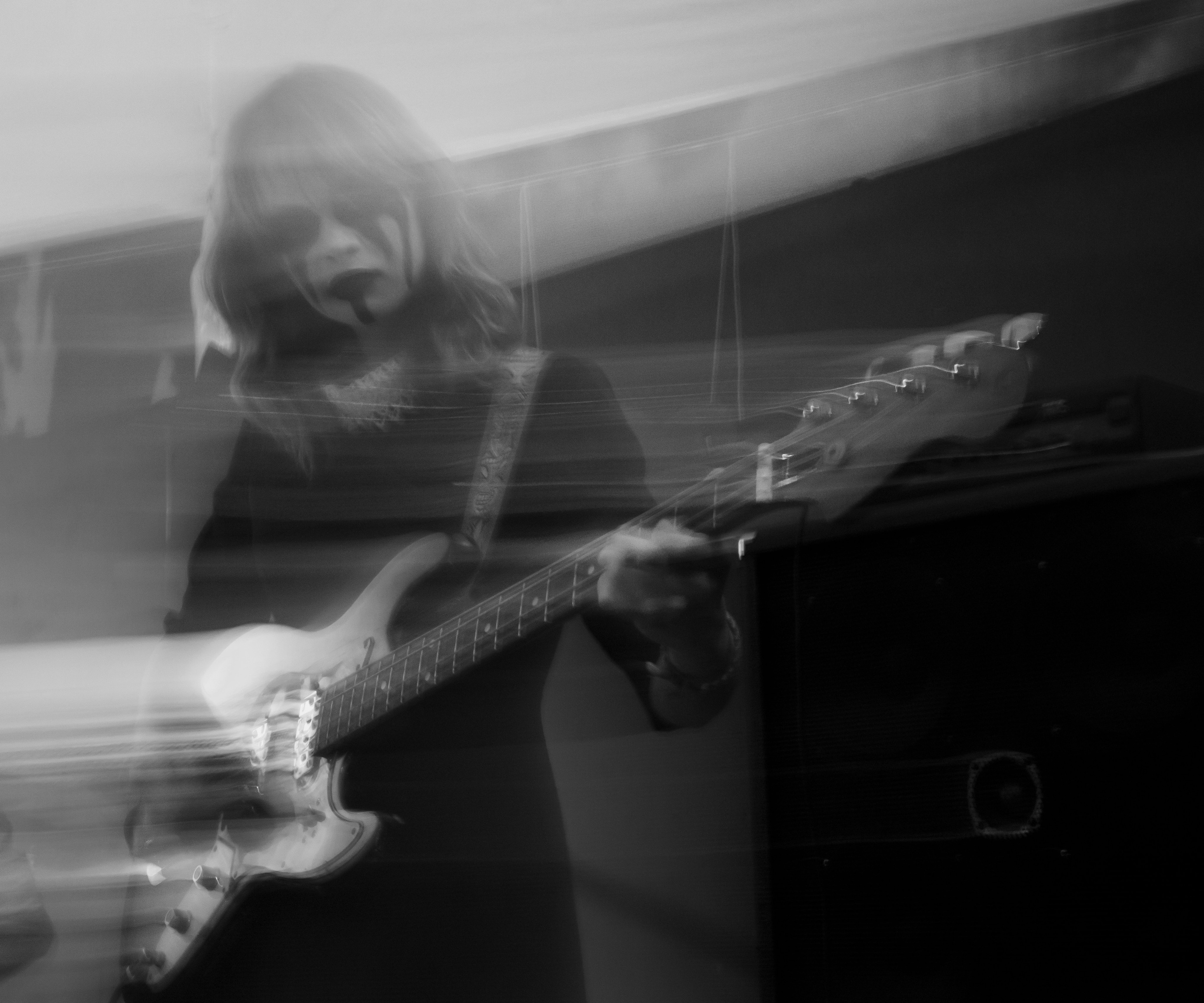 Муз. группа «Кабельщик». Сандра Ковалева | ЧБ фотограф