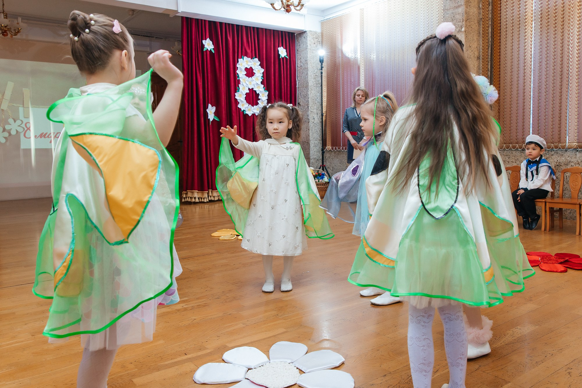 Детский сад № 93 — Утренник (10.03.2023). Свадебный и семейный фотограф Крамар Наталья