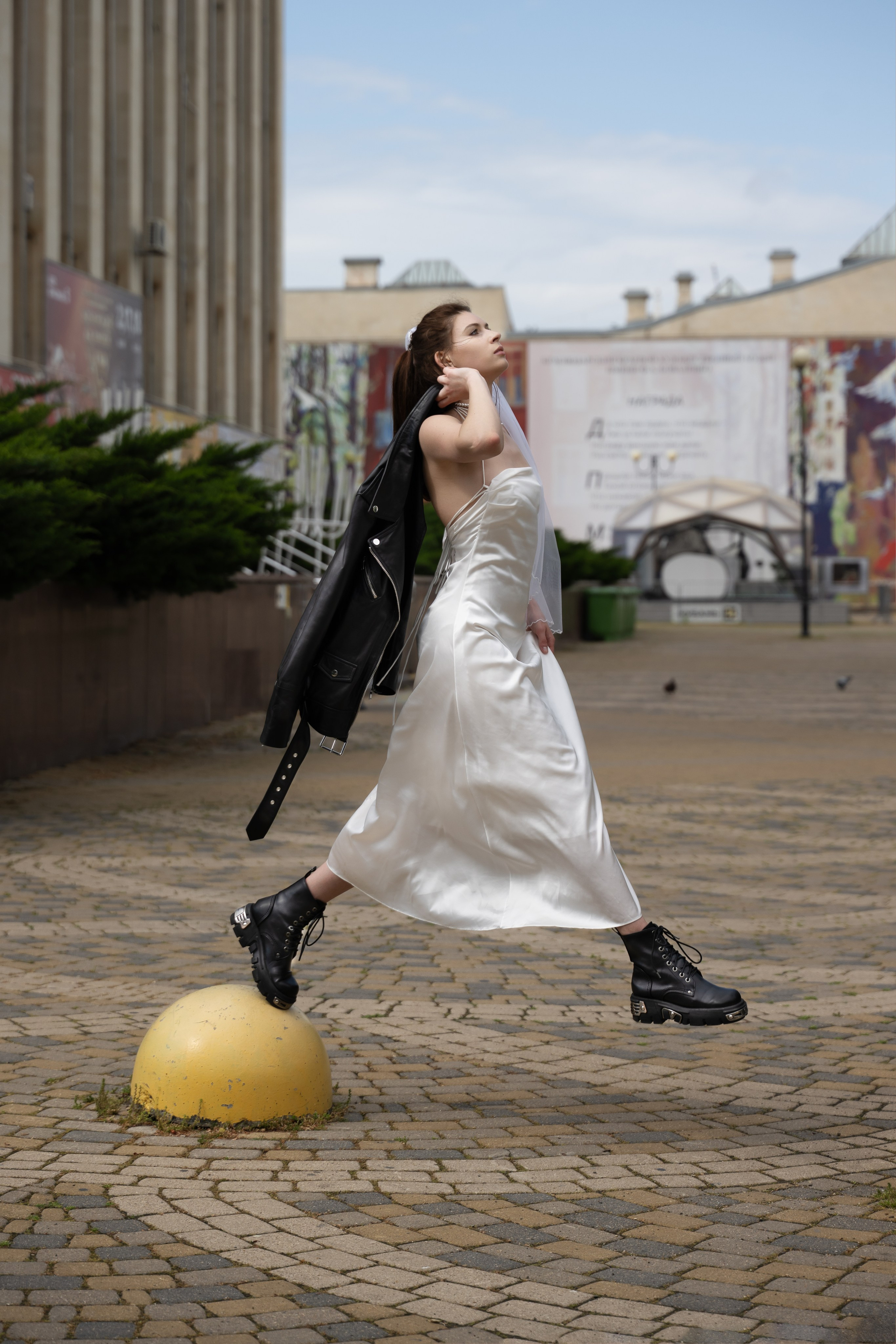 СБЕЖАВШАЯ НЕВЕСТА (история в каждом кадре). Главная