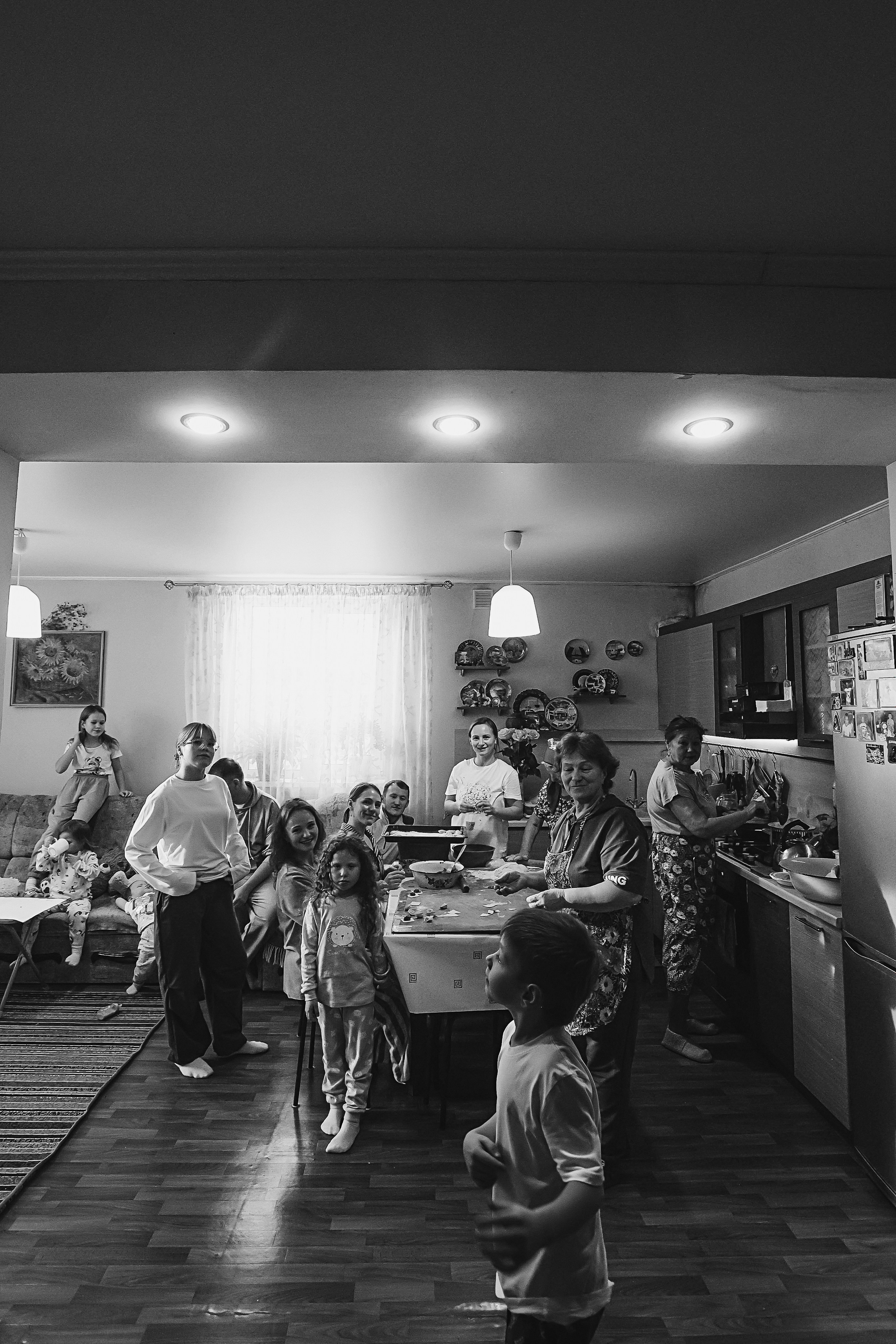 Большая семья репортаж. Семейный фотограф Тюмень, фотограф на роды Салмина Мария