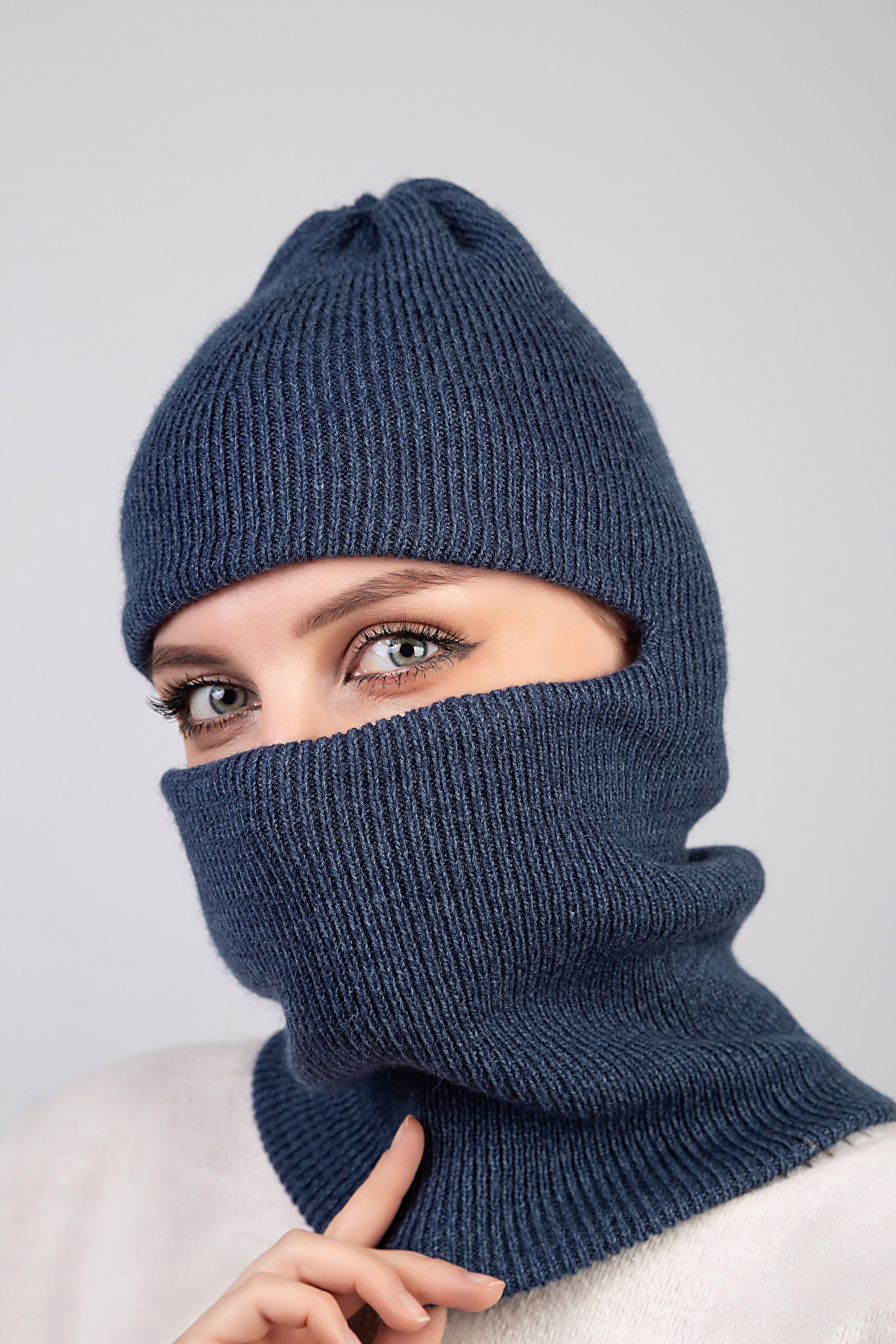 Модельная съемка шапок для брендов в Москве | Фотограф Анна Татаурова. Фотограф Анна Татаурова | Авторская фотосъемка в Москве