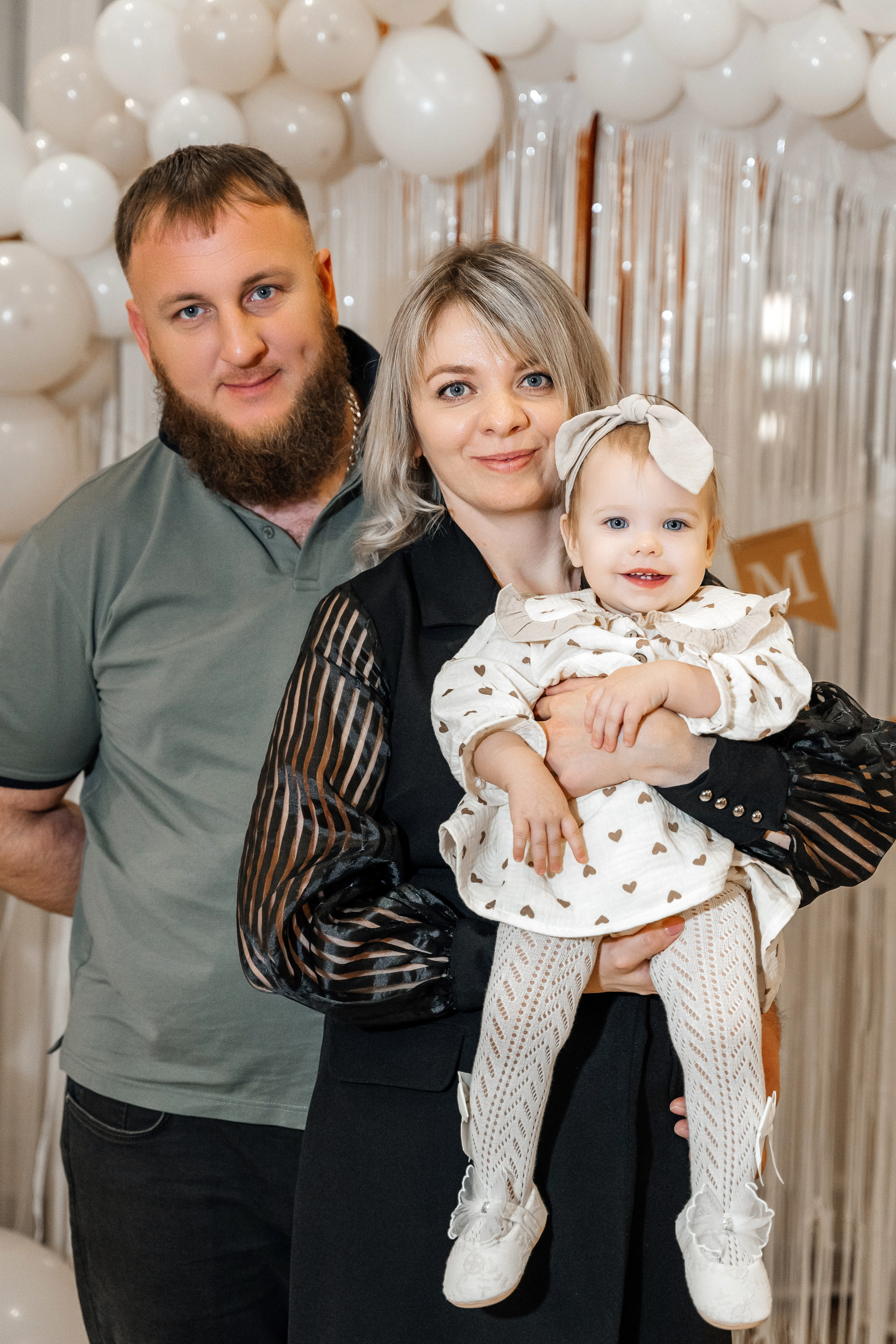 Александра и Виктория 1 годик. Семейный фотограф в Белгороде Амелина Алина