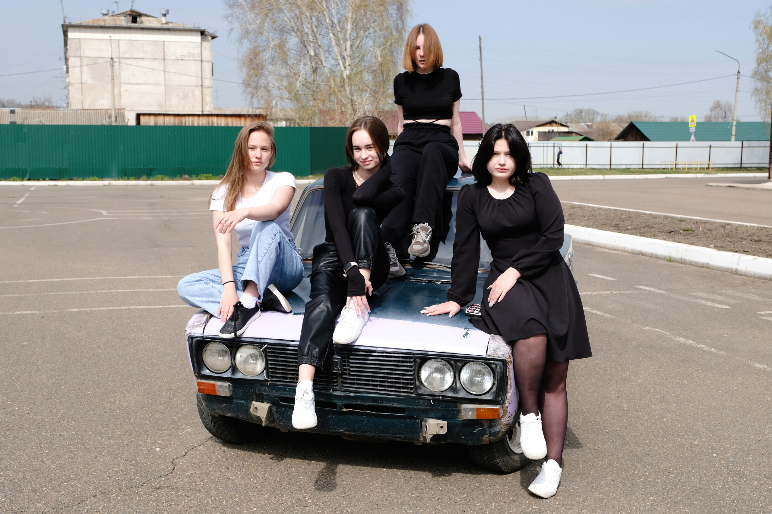 С марта по май 2024 продолжаем оформлять заказы на выпускные альбомы. Фотограф в Красноярске Екатерина Беникаускене