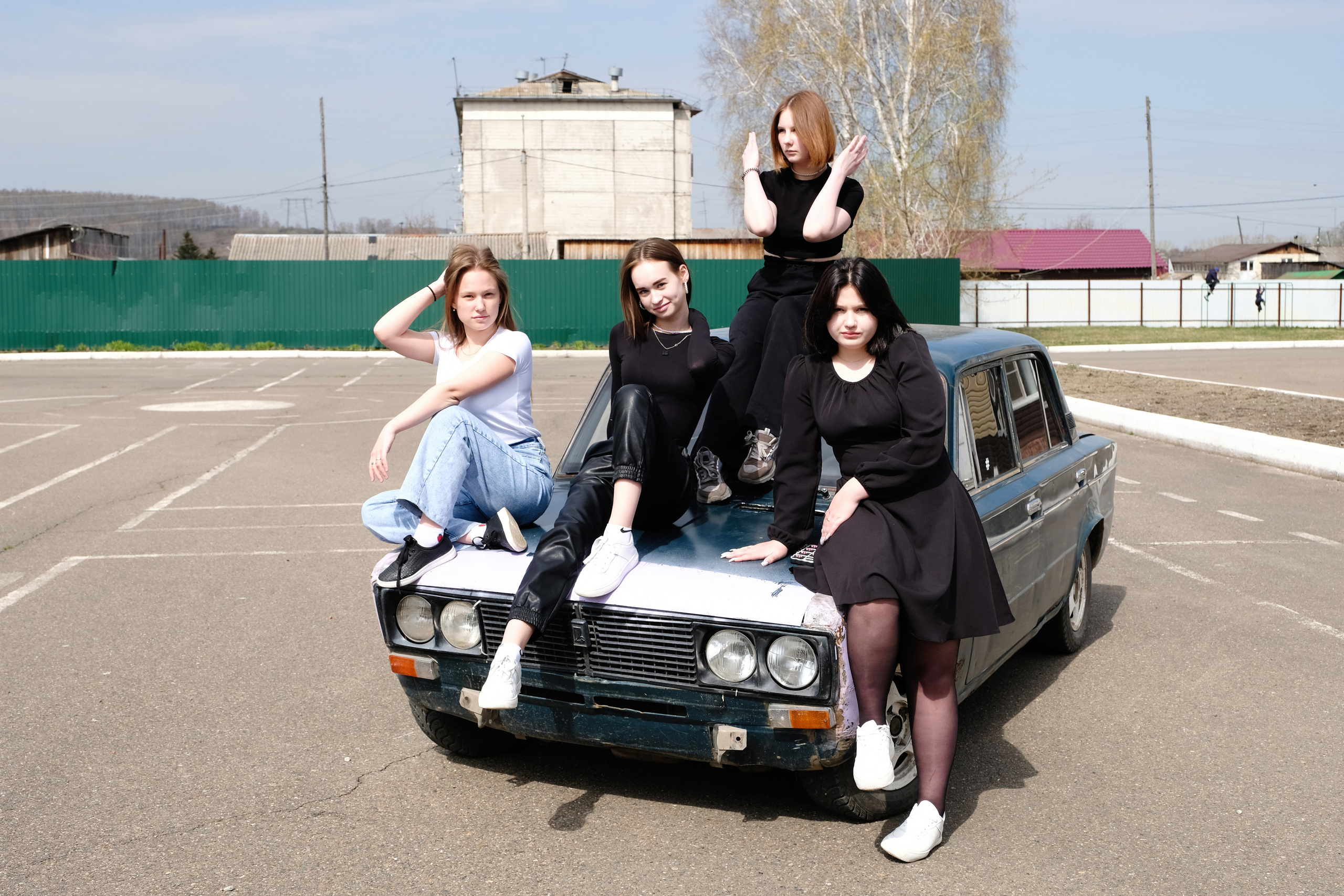 С марта по май 2024 продолжаем оформлять заказы на выпускные альбомы. Фотограф в Красноярске Екатерина Беникаускене