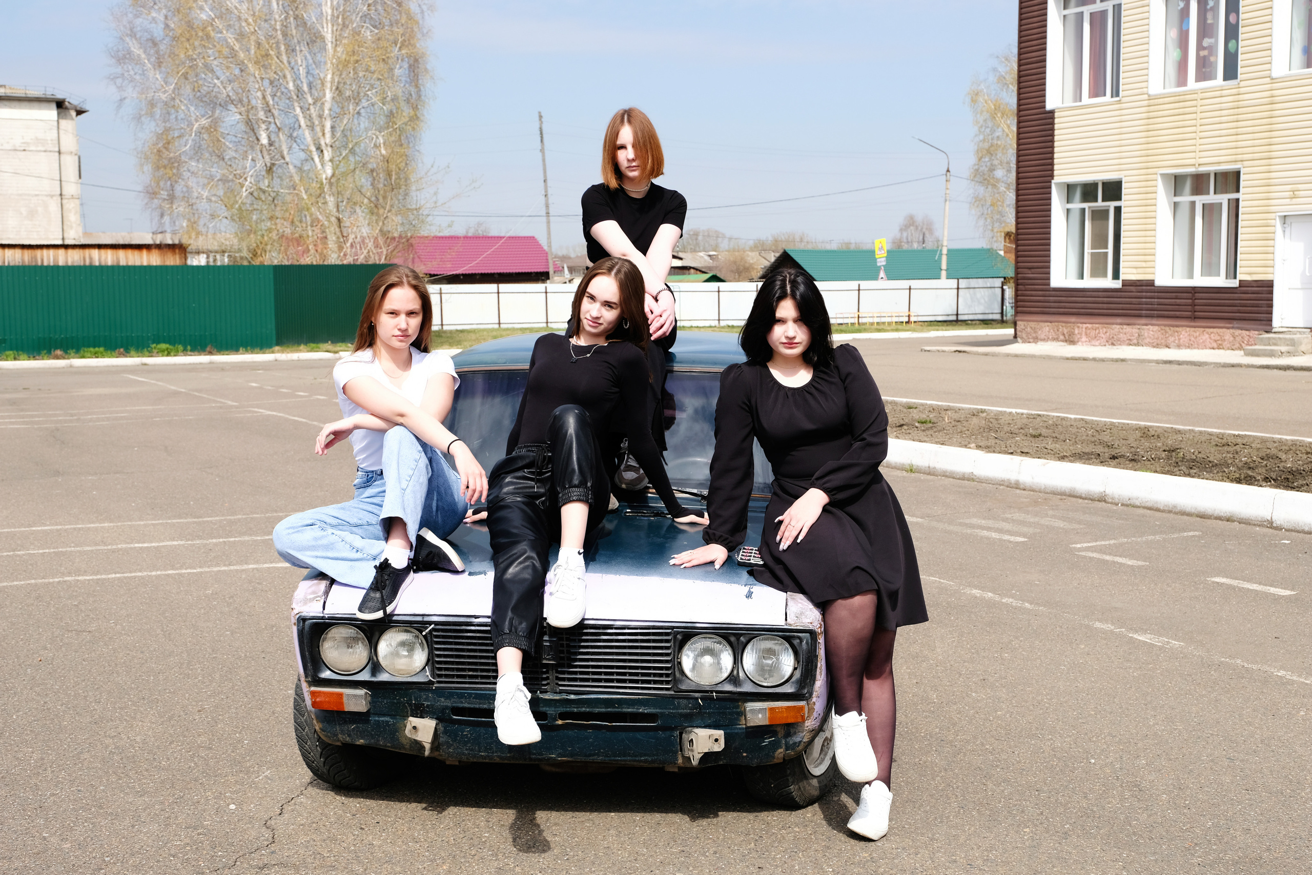 С марта по май 2024 продолжаем оформлять заказы на выпускные альбомы. Фотограф в Красноярске Екатерина Беникаускене