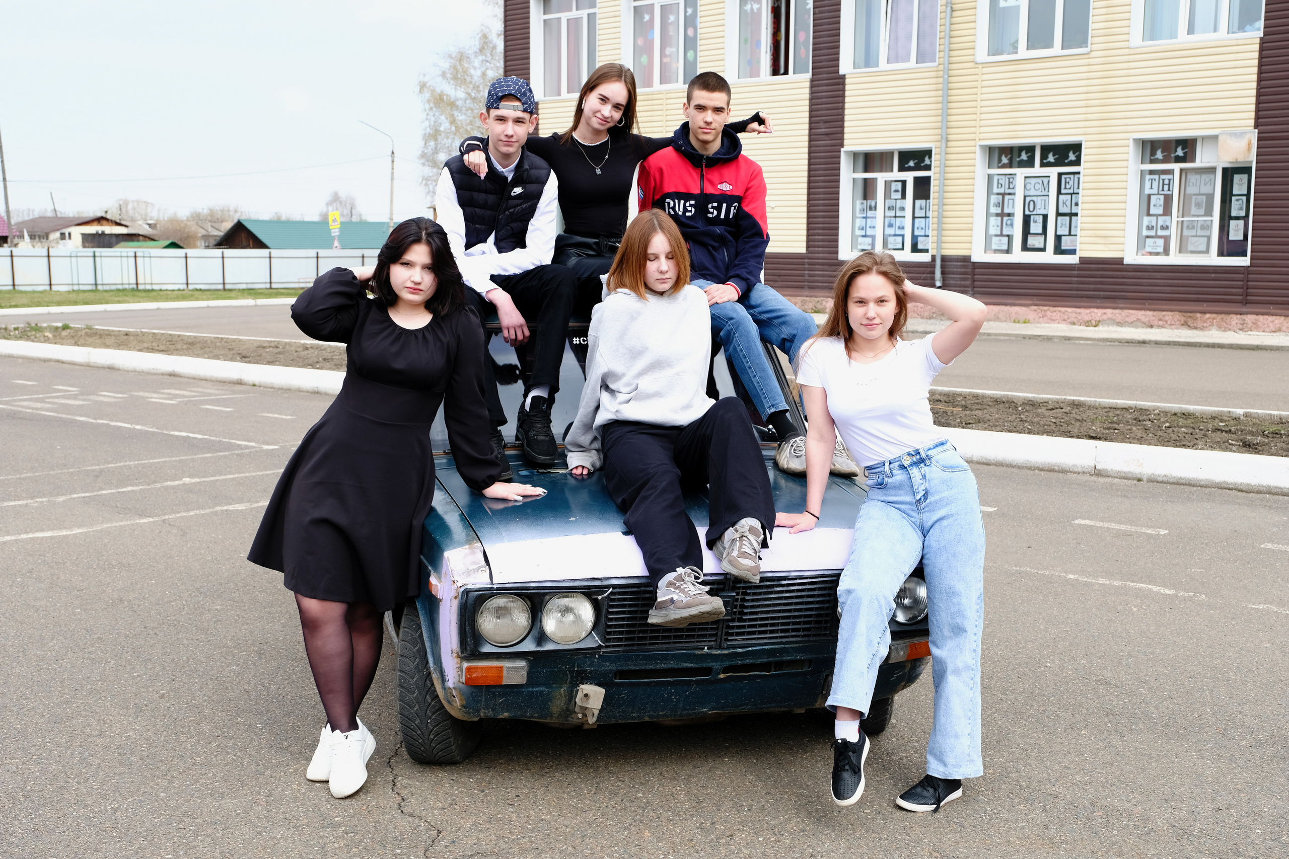 С марта по май 2024 продолжаем оформлять заказы на выпускные альбомы. Фотограф в Красноярске Екатерина Беникаускене