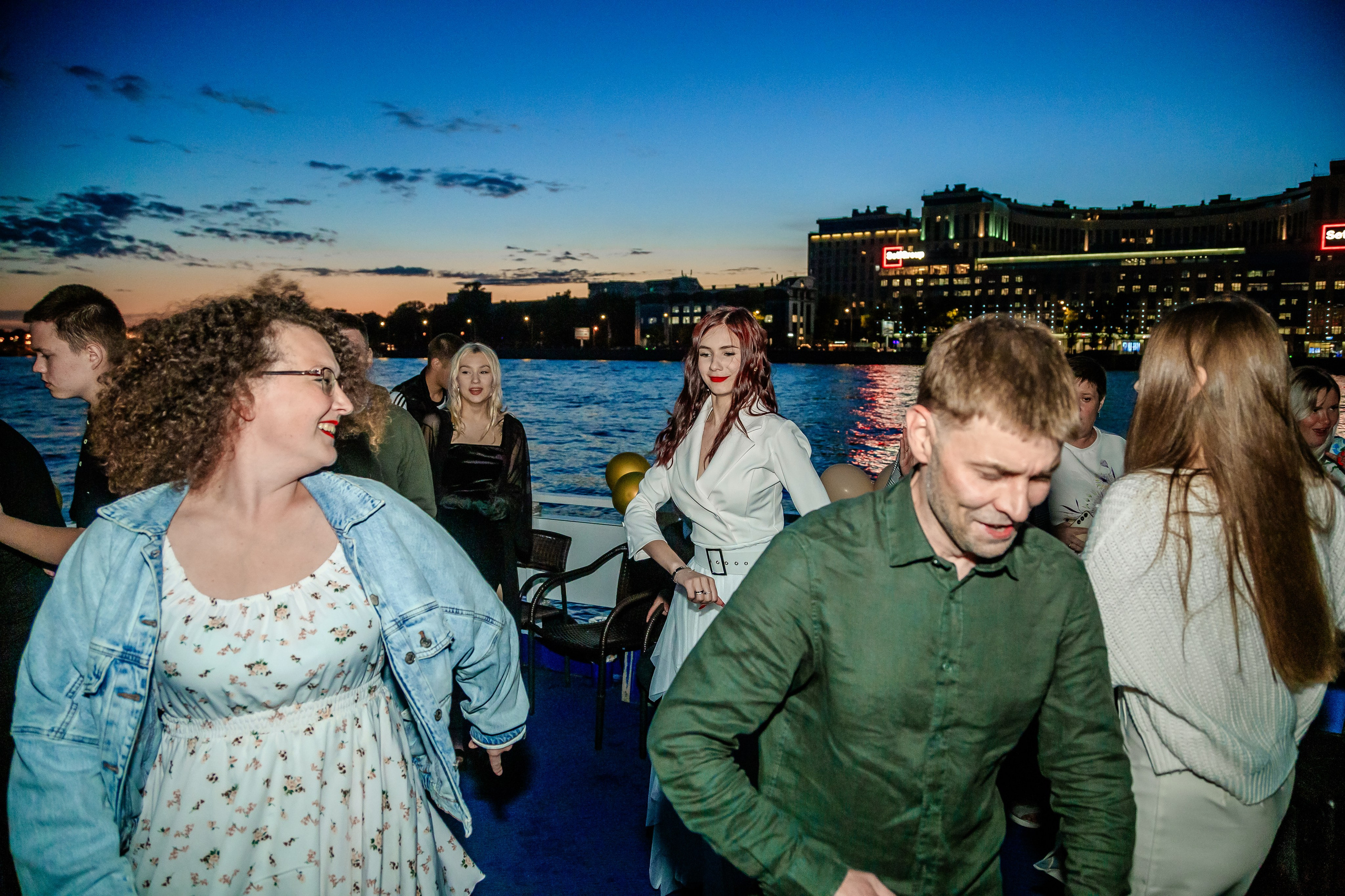 Выпускной на теплоходе. Фотограф в Санкт-Петербурге Чумаков Семен