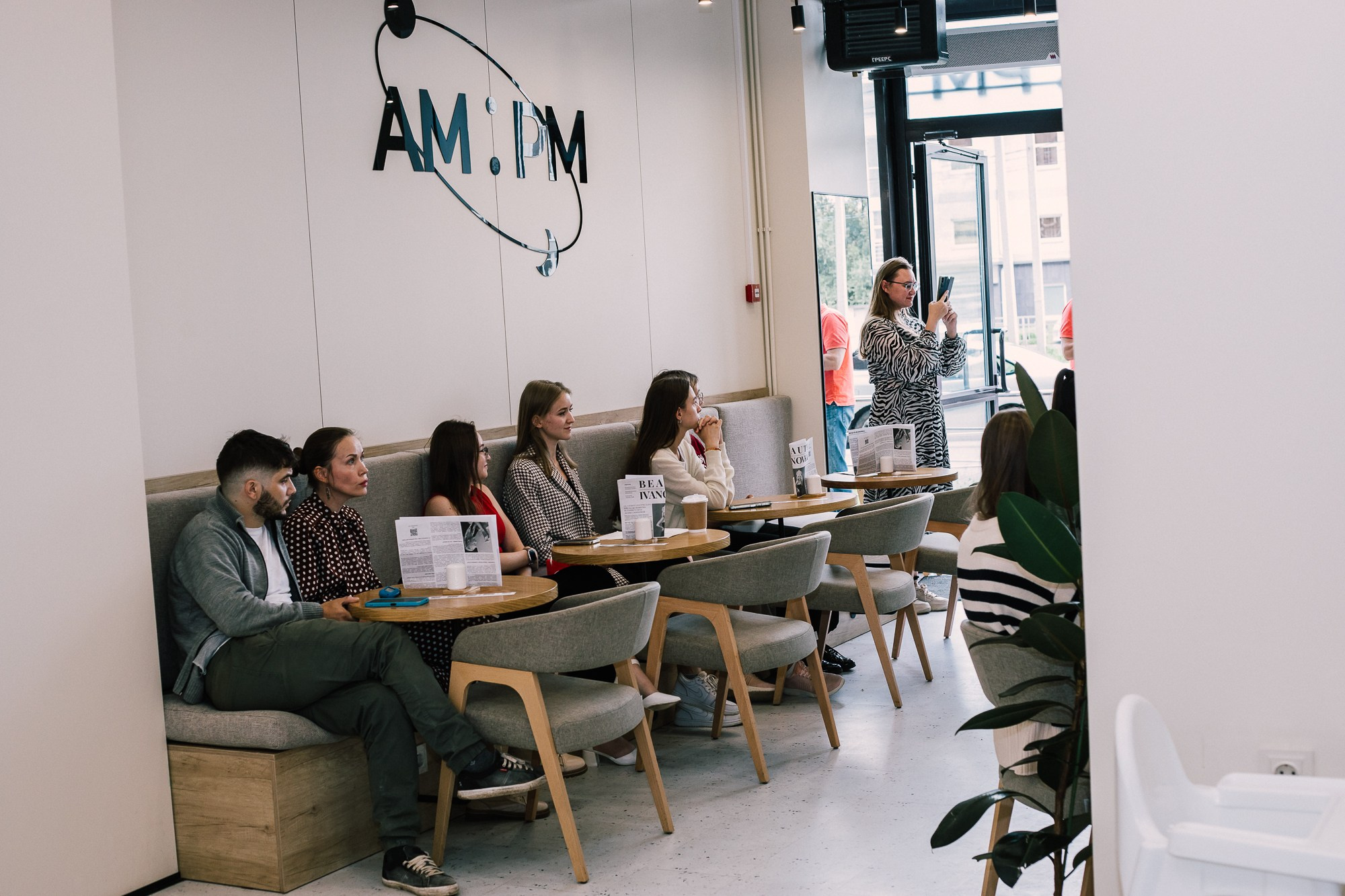 Репортажная съемка бизнес-завтрака. Портретный фотограф в Иванове Ольга Гуральник