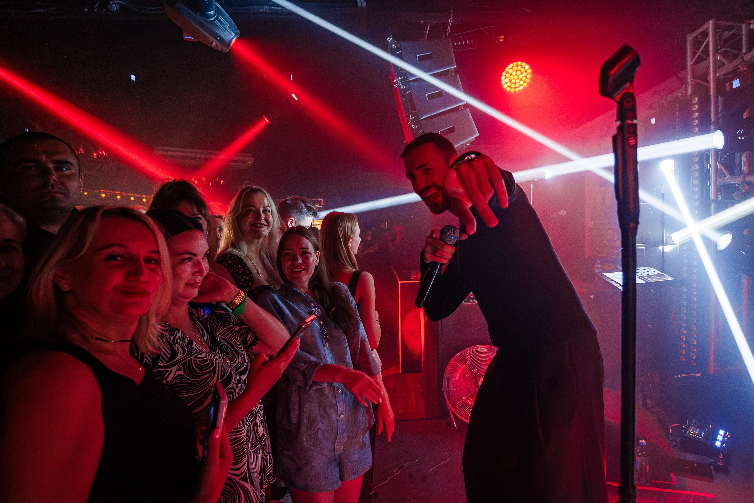 «Юлия Волкова"_Чайка на пляже_Ялта_2.08.2025 г. Аминов Руслан | Фотограф