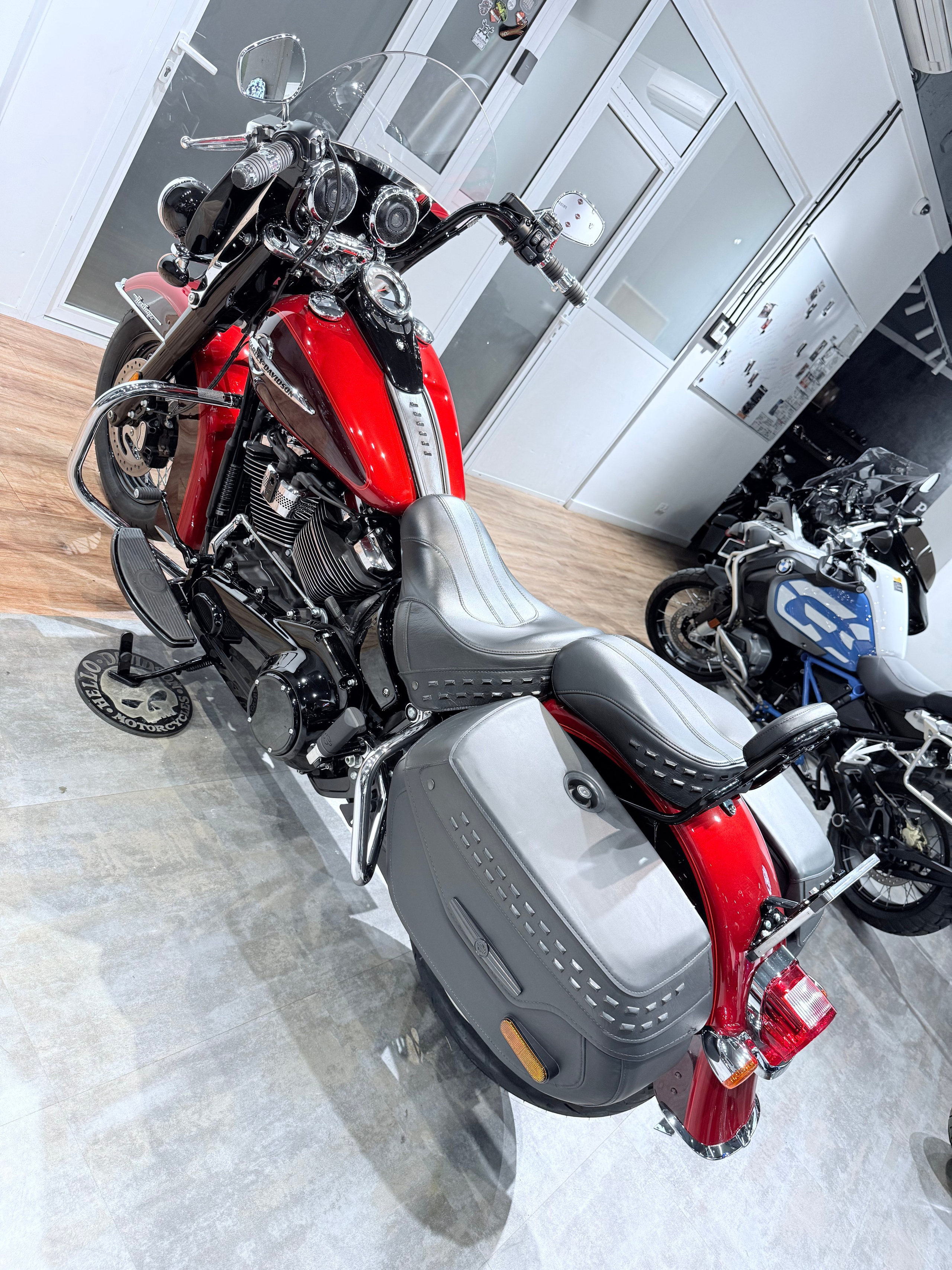 Мотоциклы Harley-Davidson 2018 Heritage Limited (Softail)  — купить мотоцикл. Hello Davidson, Москва. Только хорошие мотоциклы…