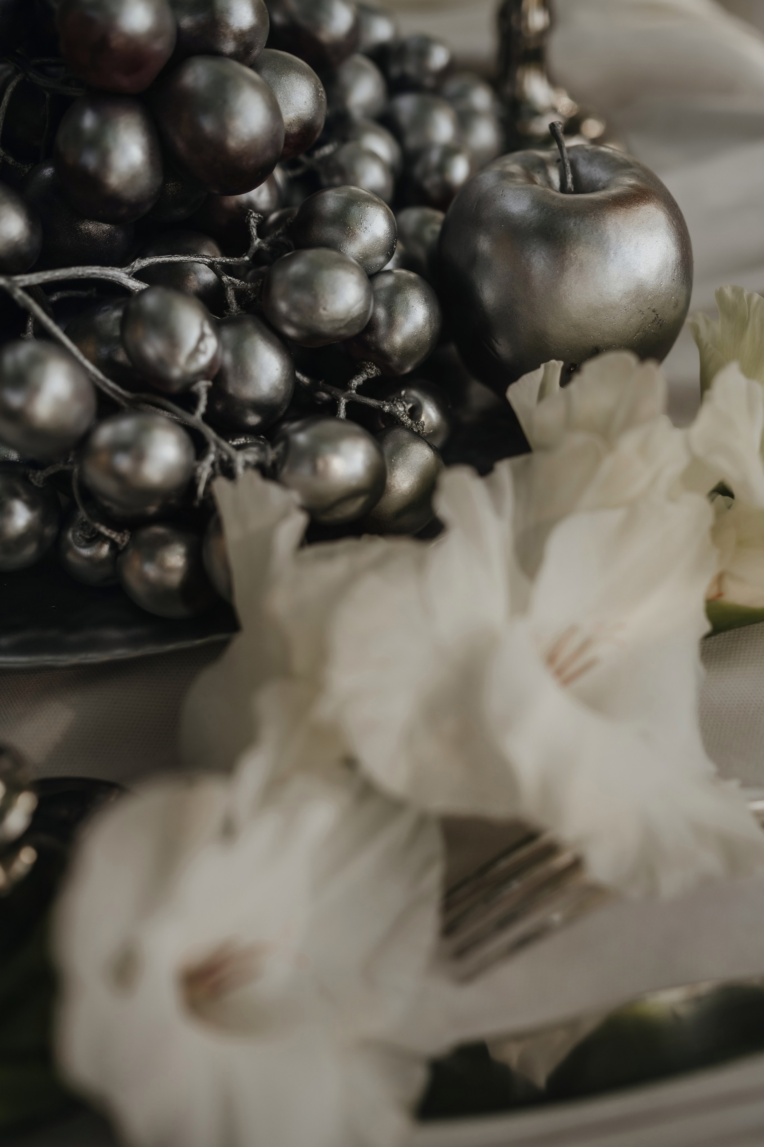 Свадебная фотосессия в старинном заброшенном храме в Крыму Гладиолусы. Свадебный и семейный фотограф и видеограф, Крым, Москва, Санкт -Петербург