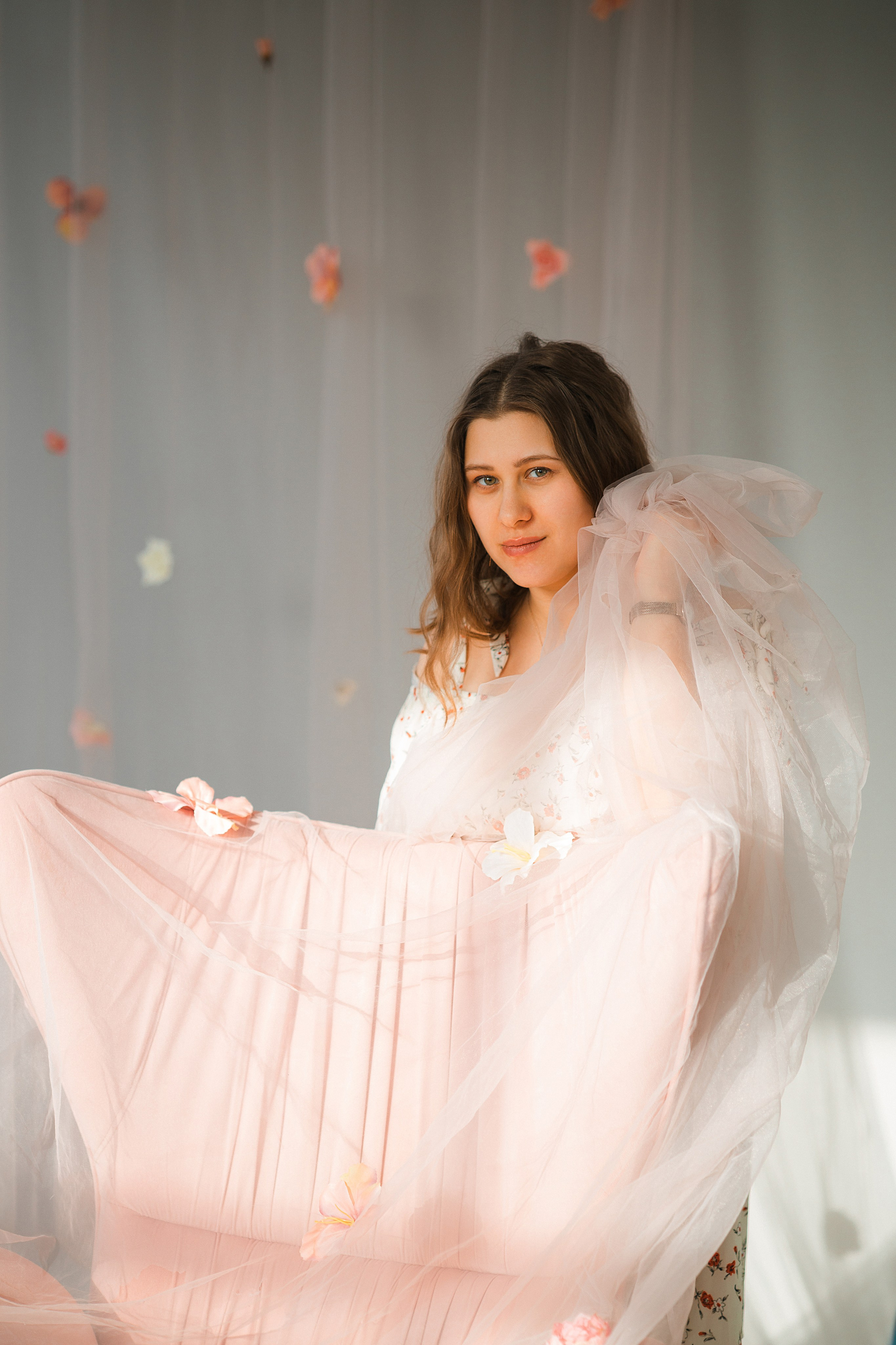Романтическая фотосъемка в фотостудии. Выпускные альбомы в Серпухове
