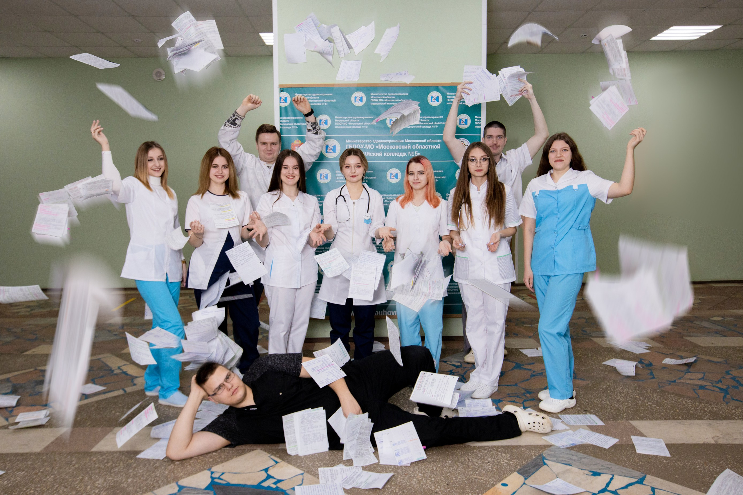 Фотосессия для выпускников колледжа. Выпускные альбомы в Серпухове