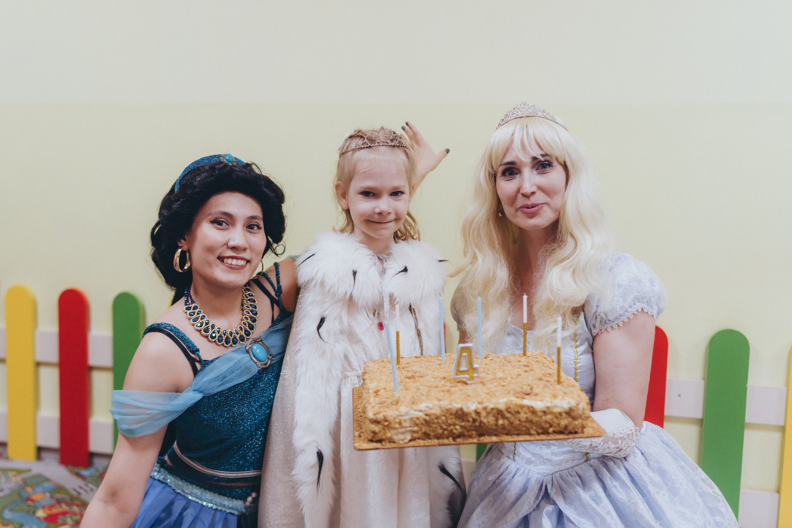 День рождения Алисы (садик). Крис Богомазова