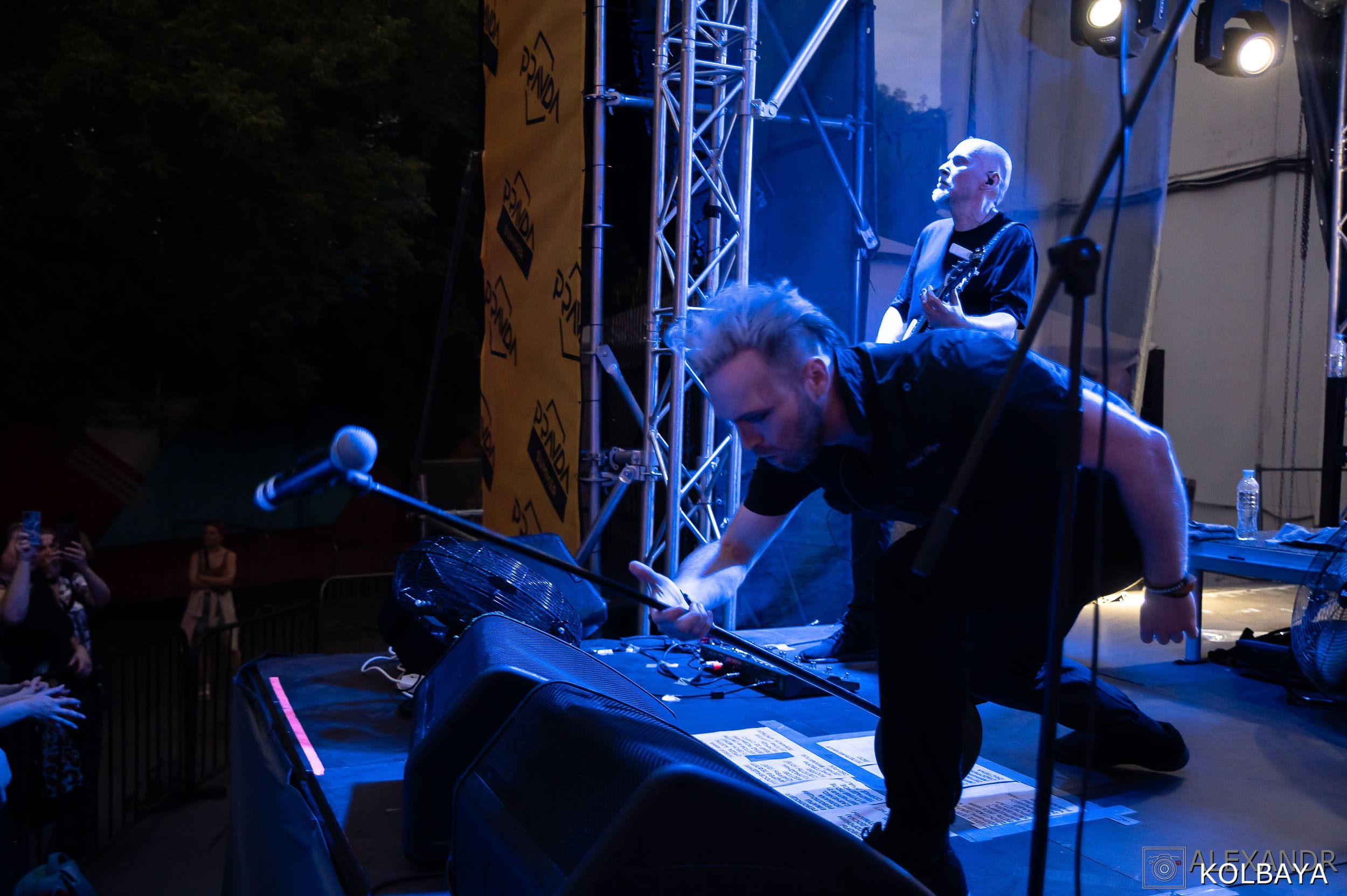 Фоторепортаж с мэшап концерта группы Черный Обелиск 4 июля 2024 года. Концертный и театральный репортажный фотограф в Москве Александр Колбая