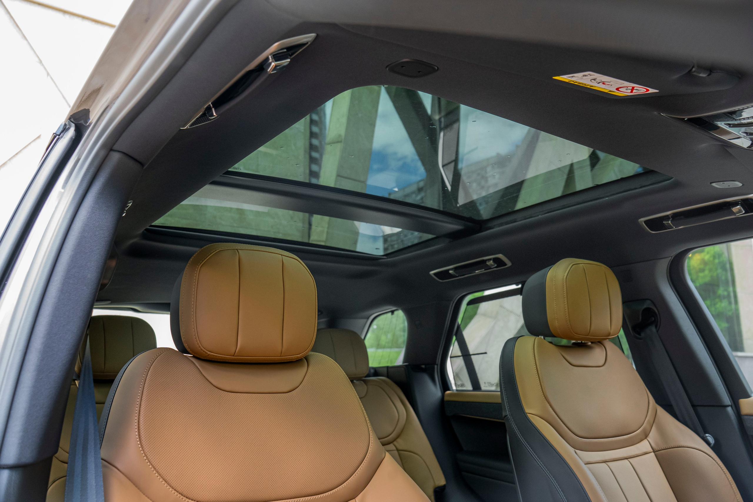 Range Rover Sport 2026. Автомобильный фотограф Ногинск Денис Городок