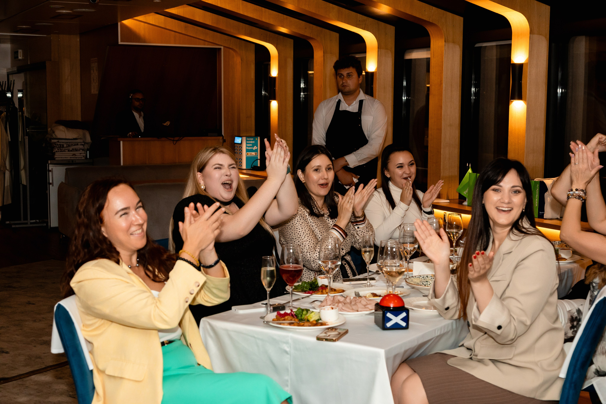 На воде. Главная