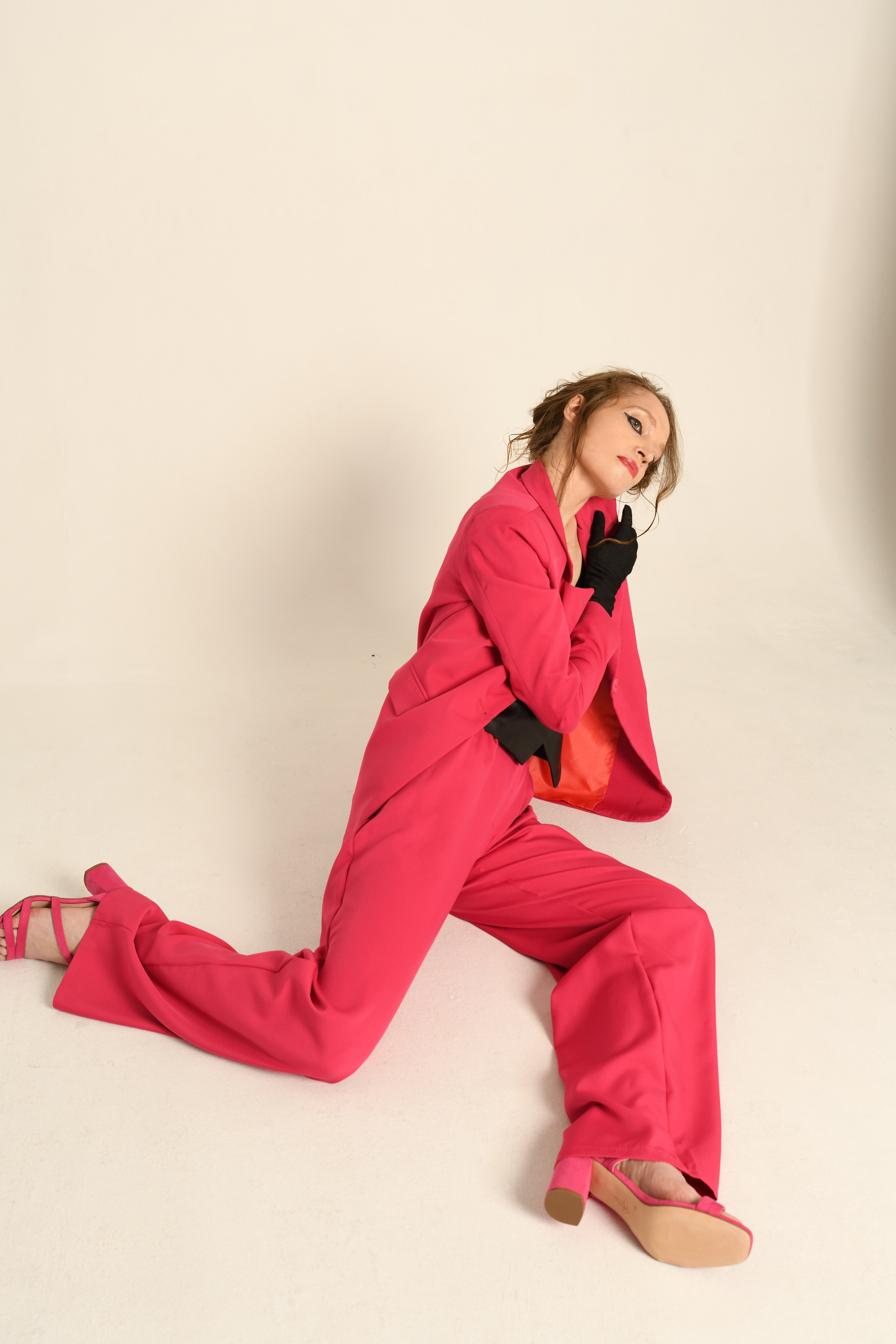 MAGENTA POWER. Yulia Yurchevskaya | Art Director & Visual Visionary