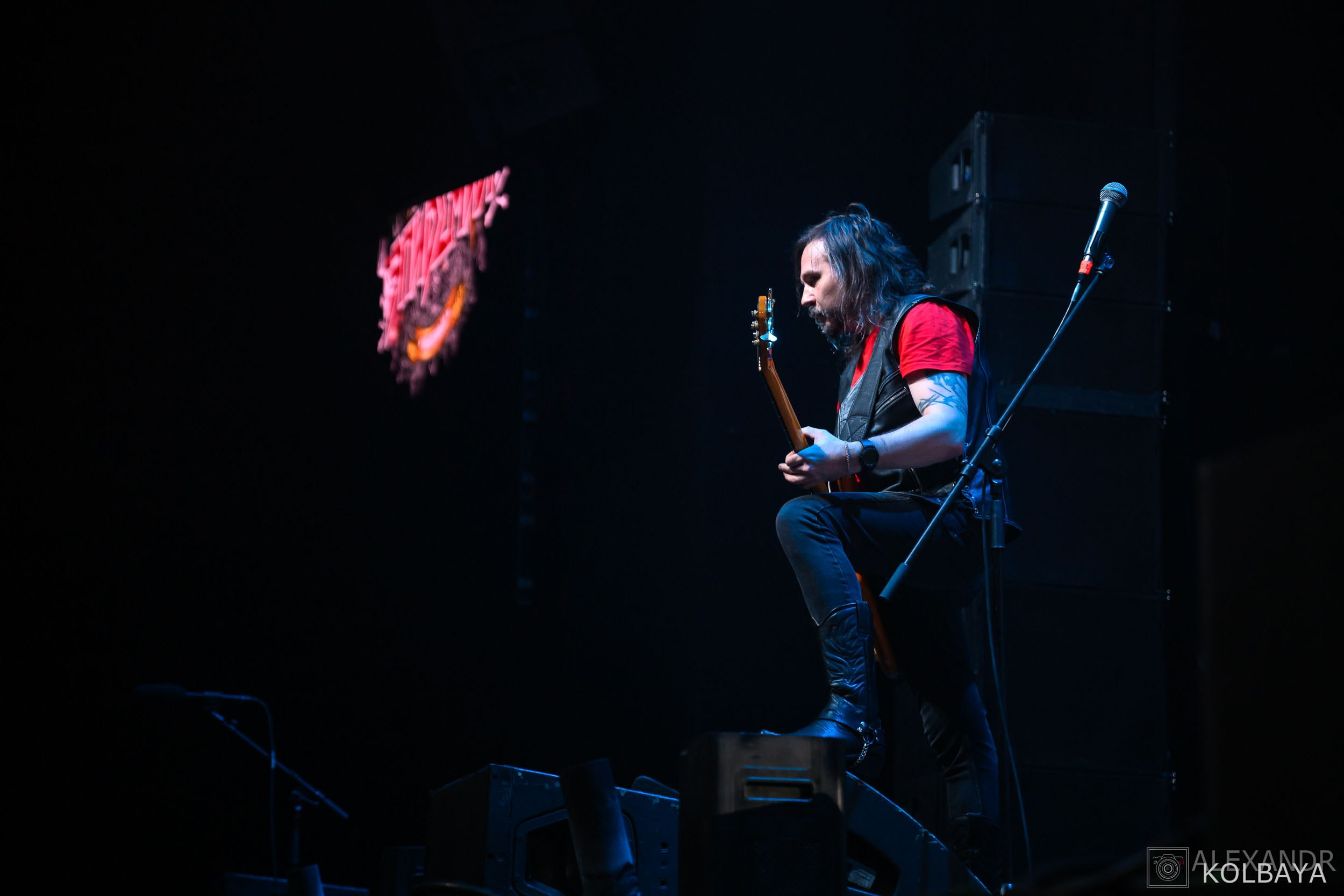 Фоторепортаж с Метал-Елки 2026. Концертный и театральный репортажный фотограф в Москве Александр Колбая