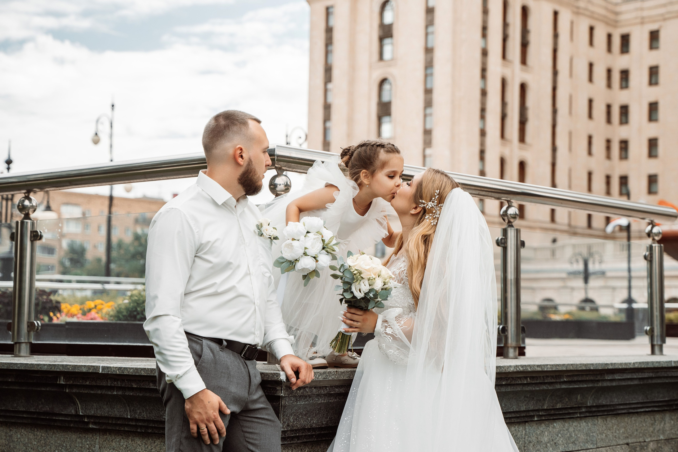 Елена и Александр. Регистрация и прогулка. Фотограф и видеограф в Москве и Московской области Мария Вишня