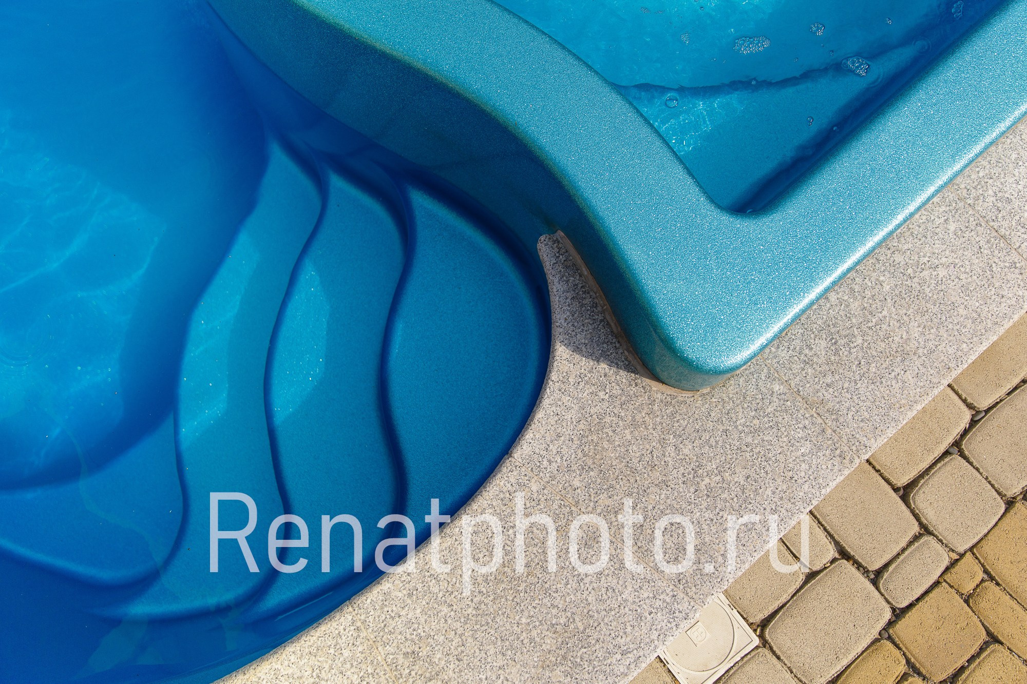 Renatphoto-Фотосъёмка бассейнов для строительных организаций. Профессиональный фотограф  интерьеров, предметная фотосъёмка, фото блюд для меню  г. Анапа