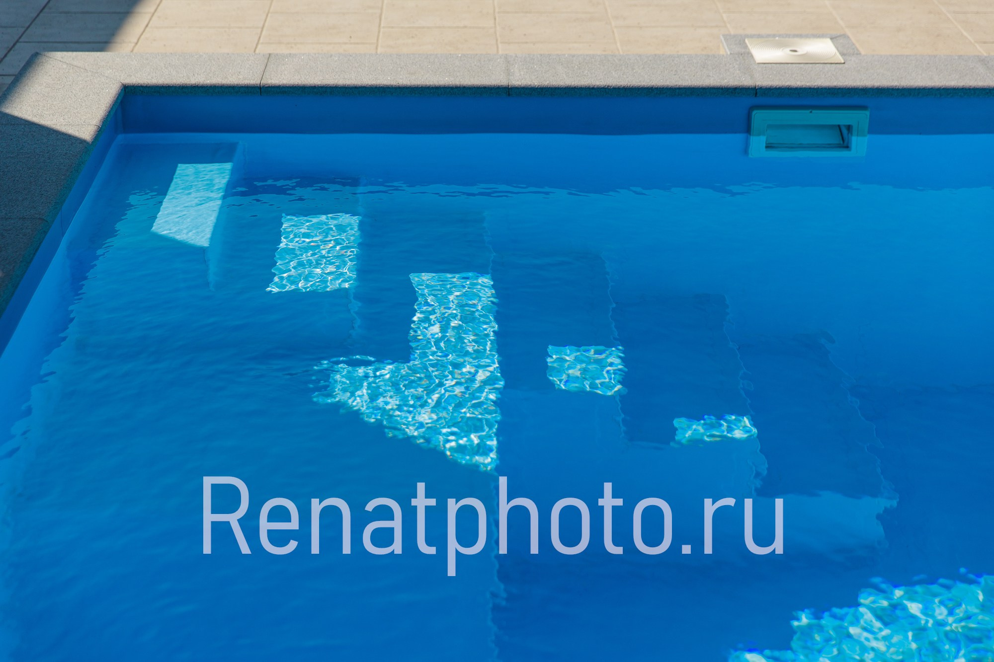 Renatphoto-Фотосъёмка бассейнов для строительных организаций. Профессиональный фотограф  интерьеров, предметная фотосъёмка, фото блюд для меню  г. Анапа