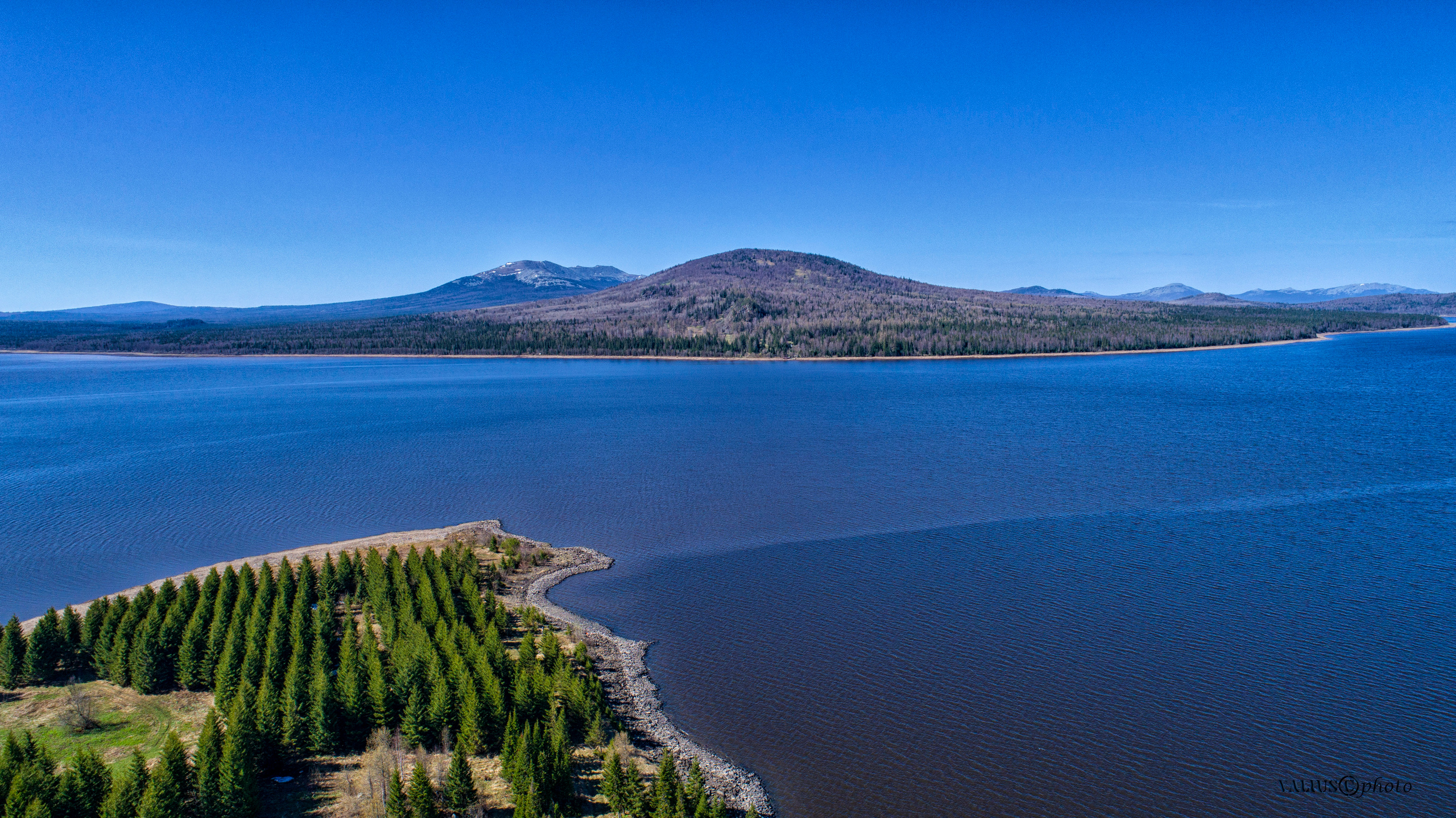 Урал. Озеро Зюраткуль.