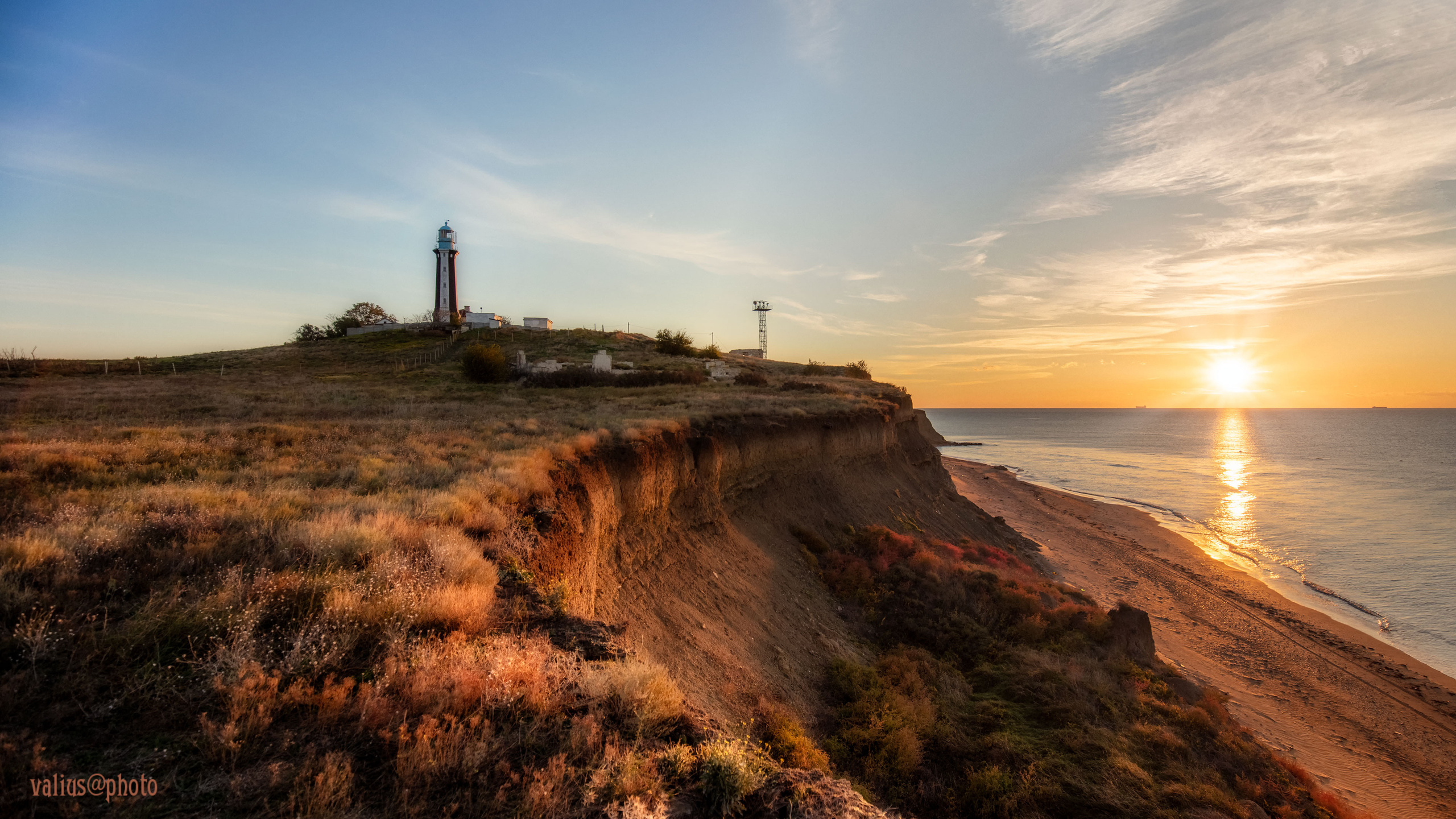 Рассвет. Крым. Кыз-Аульский маяк.