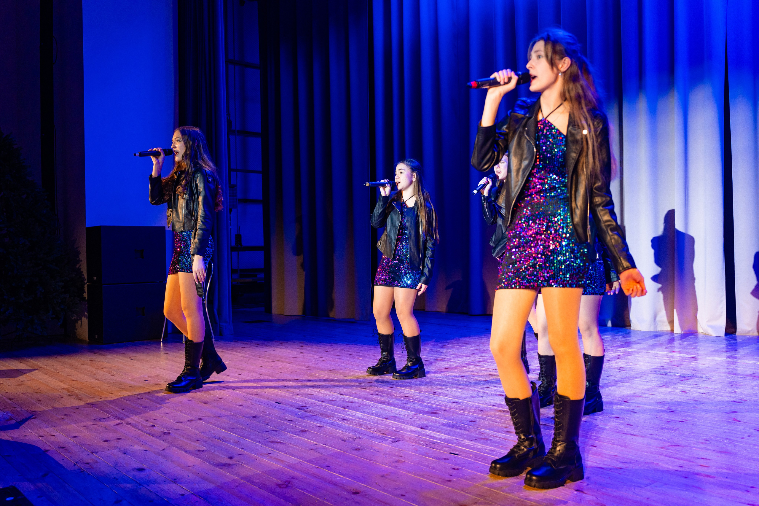 Концерт ДК Буривестник. Фотограф Никита Комаров