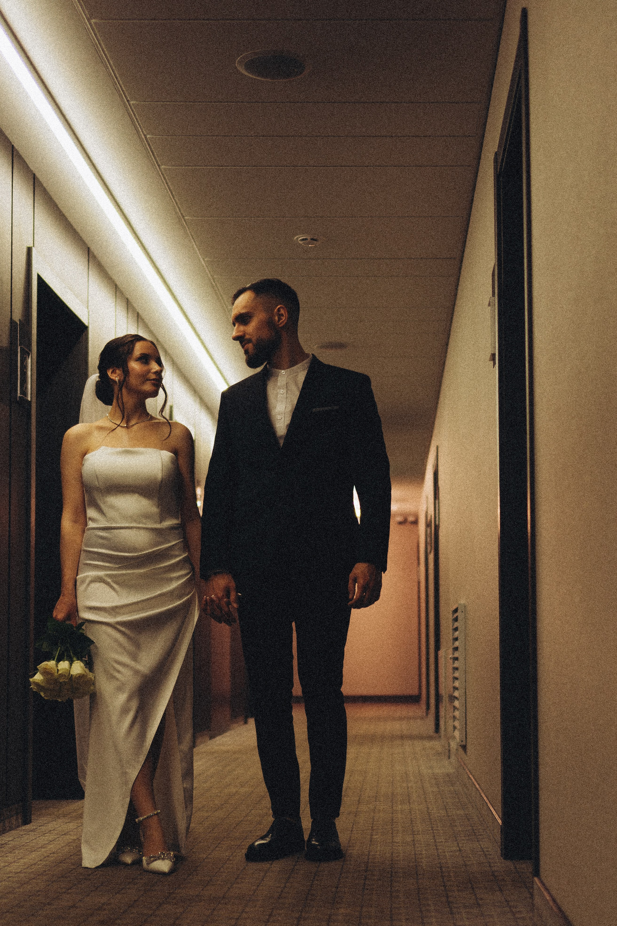 СВАДЕБНАЯ СЬЕМКА СБОРОВ ЖЕНИХА И НЕВЕСТЫ В ОТЕЛЕ И ТАКЖЕ ФОТОСЕССИИЯ В ОТЕЛЕЕ МЕГАПОЛИС БРЯНСК. Профессиональный фотограф, Санкт-Петербург — Виктория Богомолова