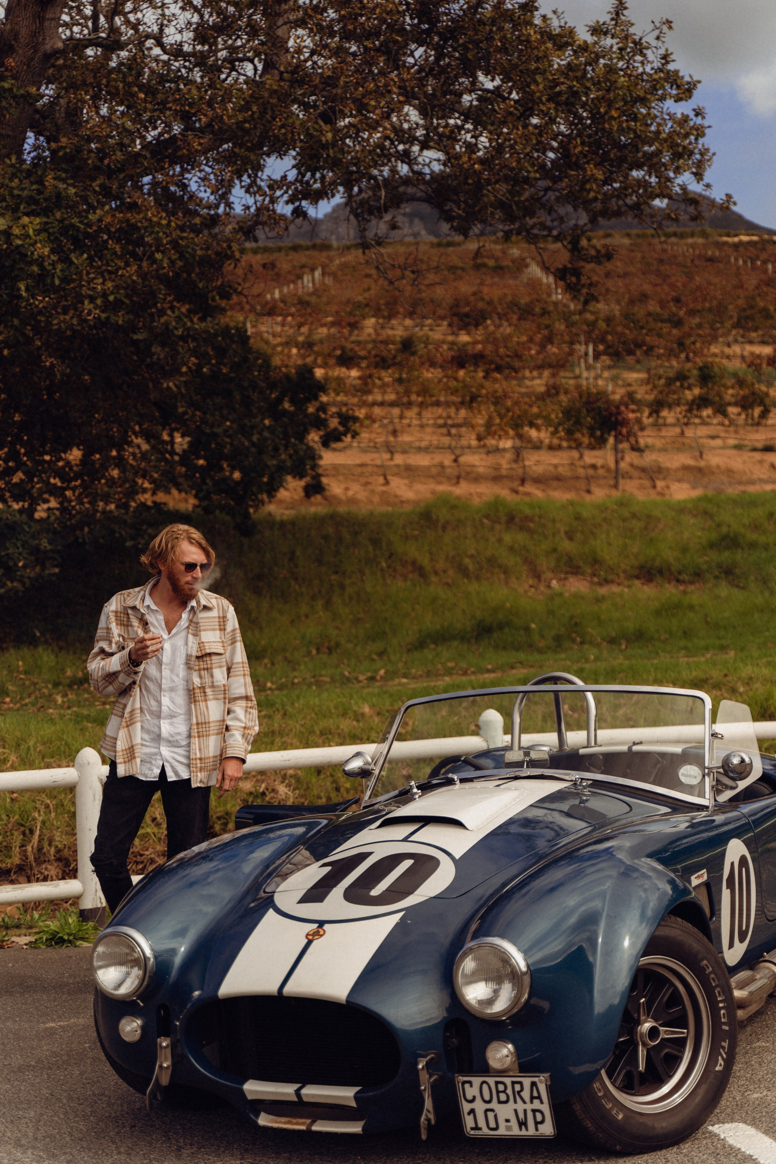 Autumn road. Фотограф в Кейптауне