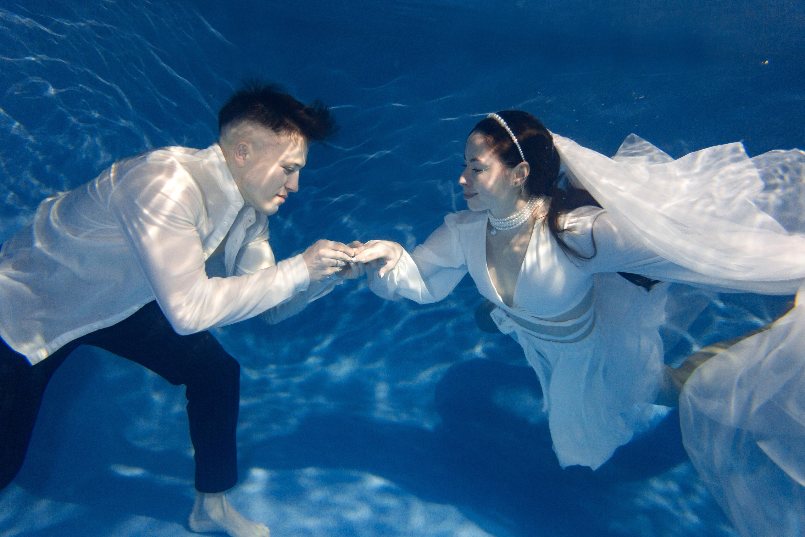 Свадьба под водой. Надежда Рыжова, портретная и контент-съемка в Челябинске