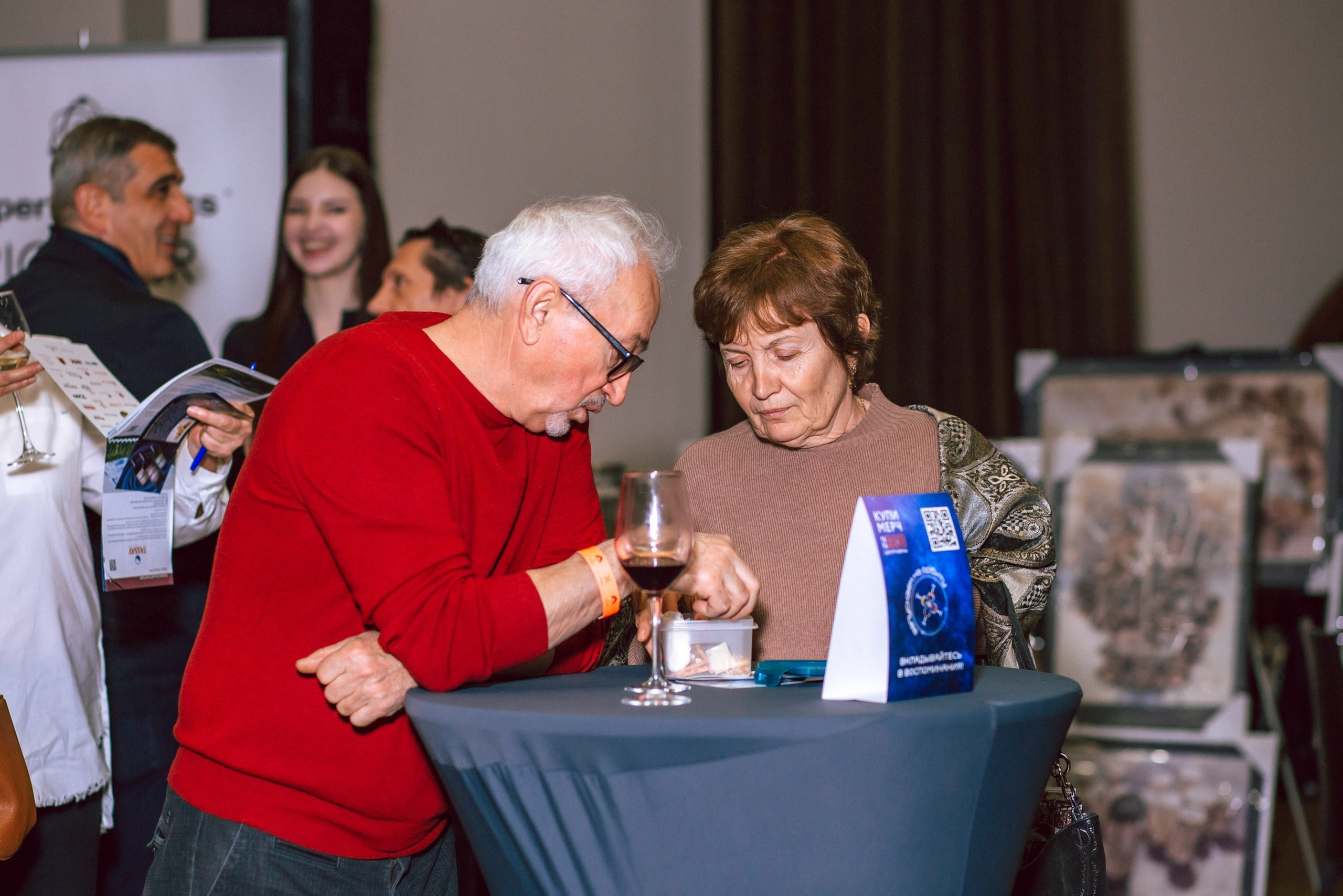 Фотограф на винные фестивали и дегустации в Сочи — Репортаж и цены. Фотограф Сочи Адлер. Солькаева Анастасия