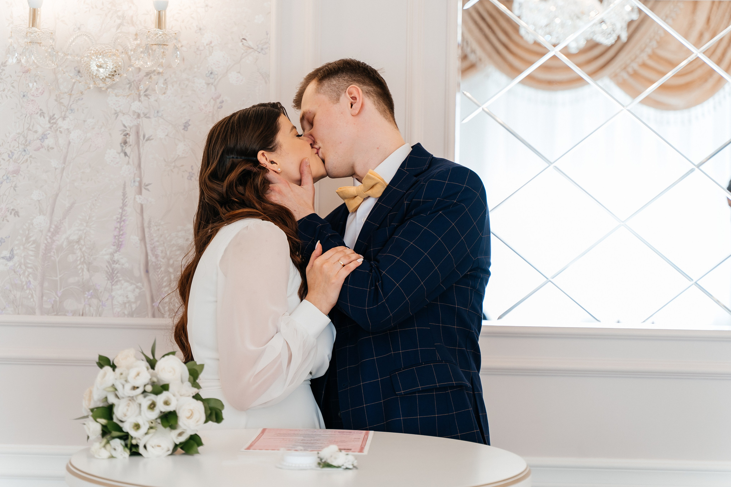 Фотографии с регистрации. Свадебный фотограф в городе Омск EAV Анастасия