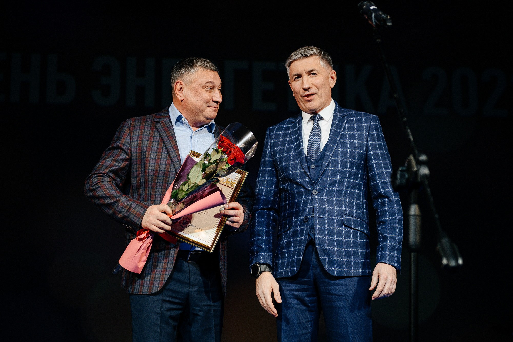 Торжественное награждение Сибирской генерирующей компании. Свадебный и репортажный фотограф Никита Сницарев в Барнауле