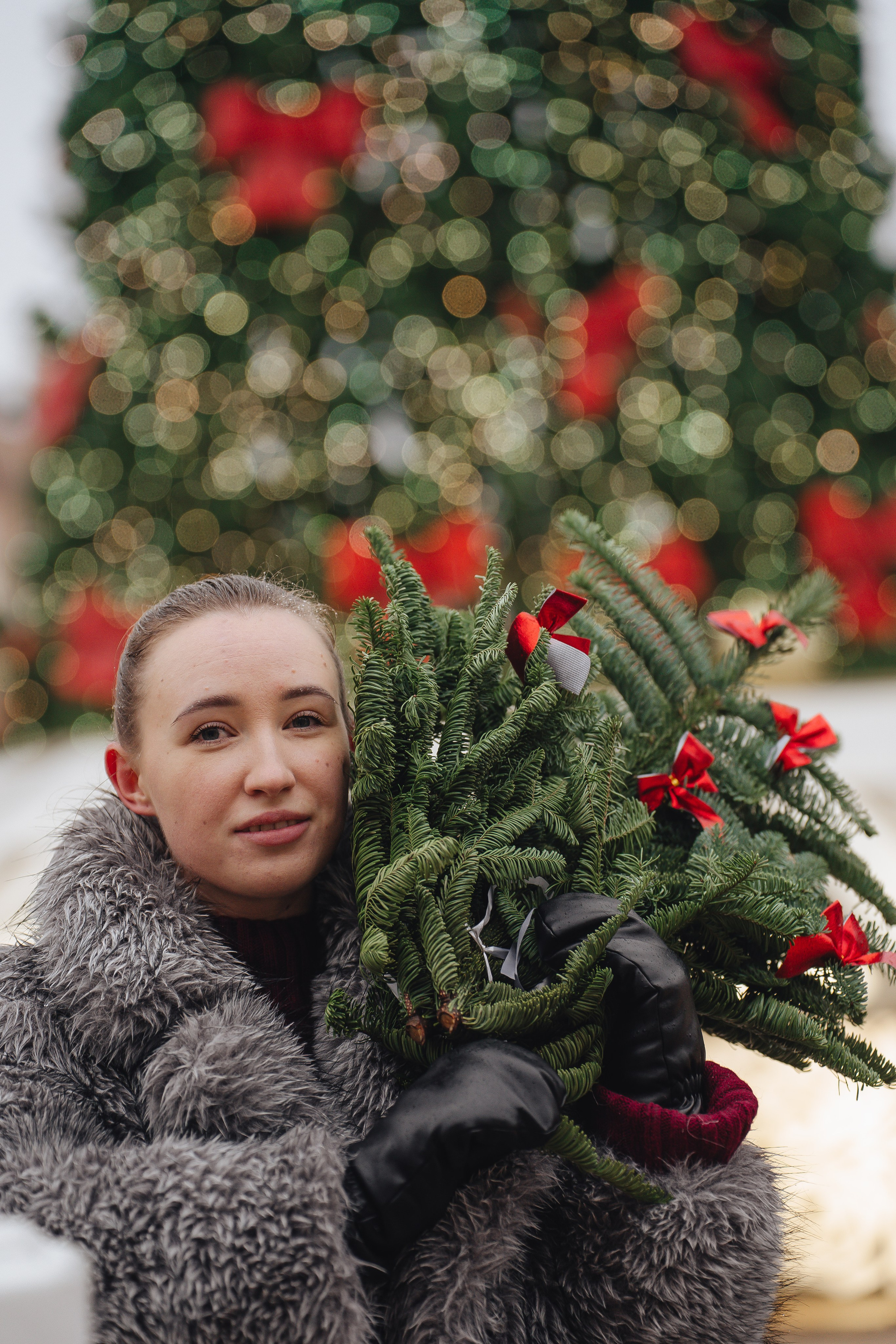 ПРОГУЛКА НА МАНЕЖНОЙ ПЛОЩАДИ ДЛЯ ДЕВУШКИ ПЕРЕД НОВЫМ ГОДОМ (НОВОГОДНЯЯ ФОТОСЕССИИЯ НА МАНЕЖНОЙ ПЛОЩАДИ). Профессиональный фотограф, Санкт-Петербург — Виктория Богомолова