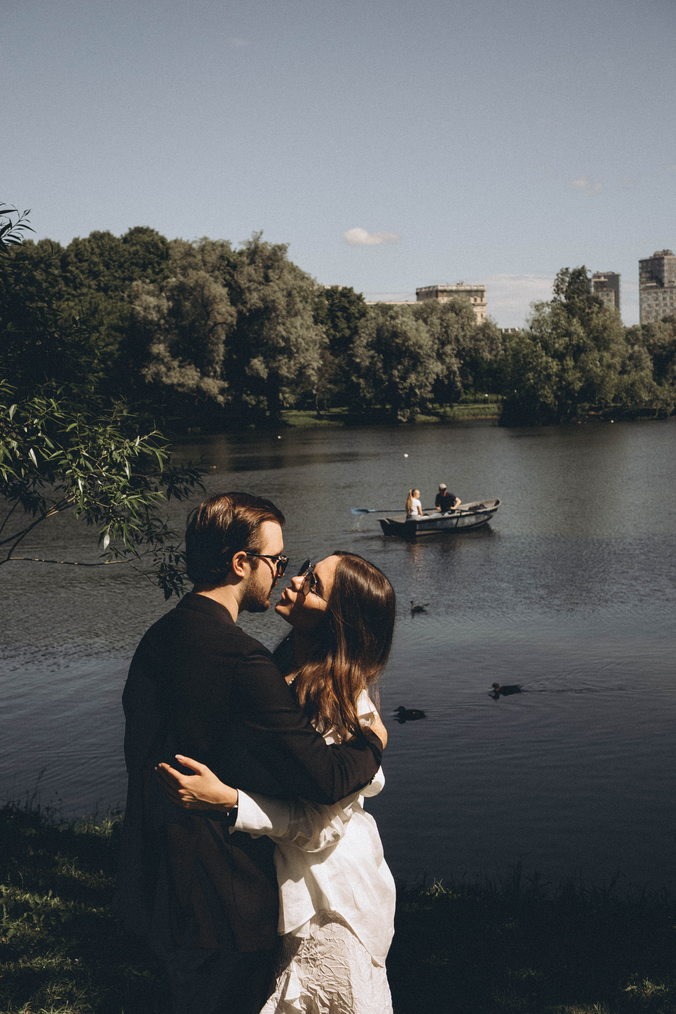 СВАДЕБНАЯ СЬЕМКА В ПАРКЕ ПОБЕДЫ И ПРОГУЛКА ПО МОСКОВСКОМУ ПРОСПЕКТУ. Профессиональный фотограф, Санкт-Петербург — Виктория Богомолова