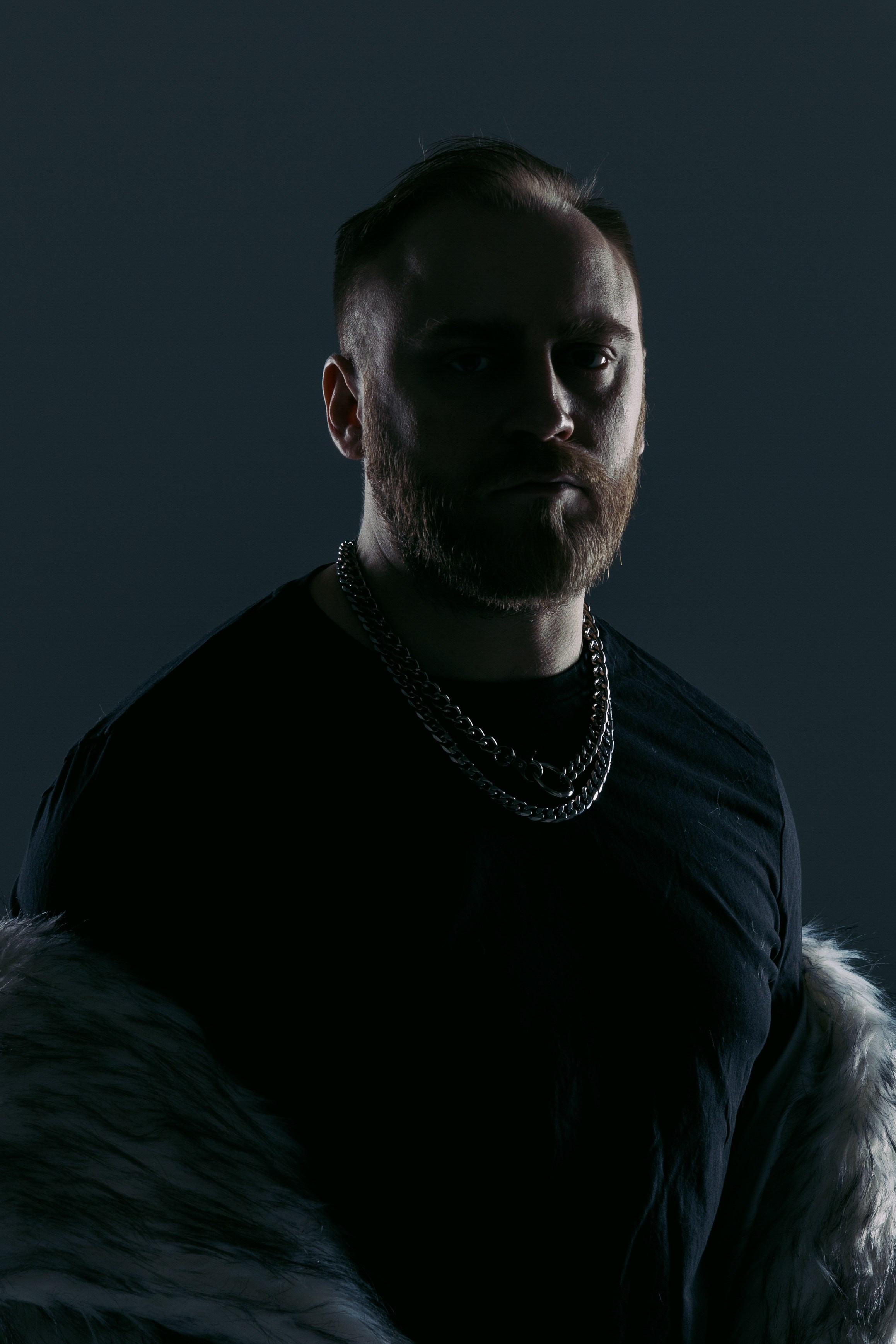 IOSTRA. Фотограф