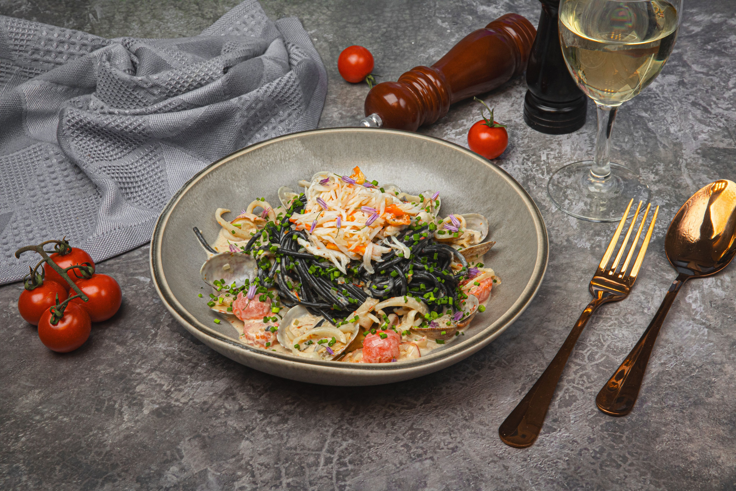 Художественная съёмка блюд с участием фуд-стилиста. Фуд-фотограф Илья Милоданов съемка в Москве и Московской области