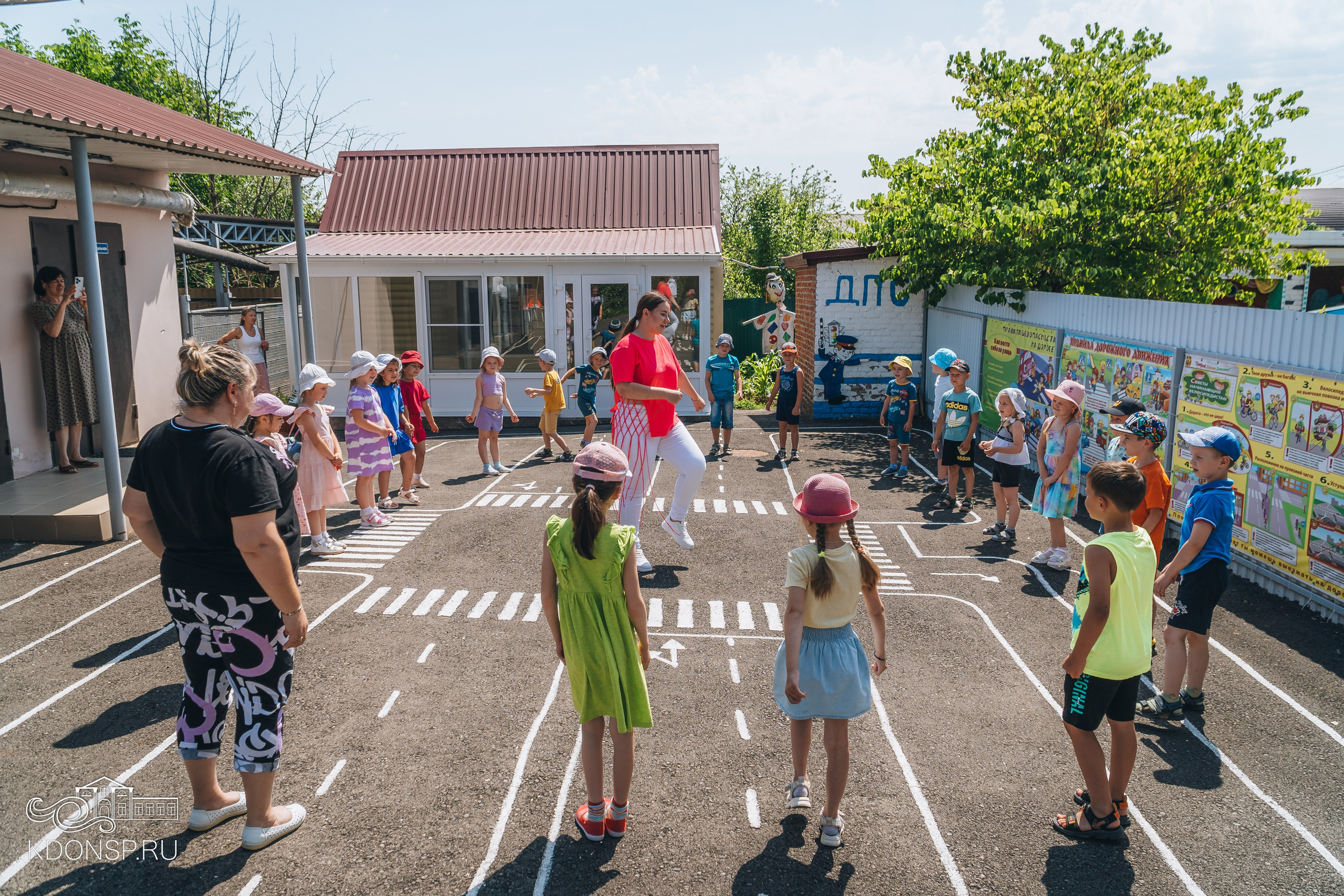«У нас Родина одна». Новотитаровский Дом культуры