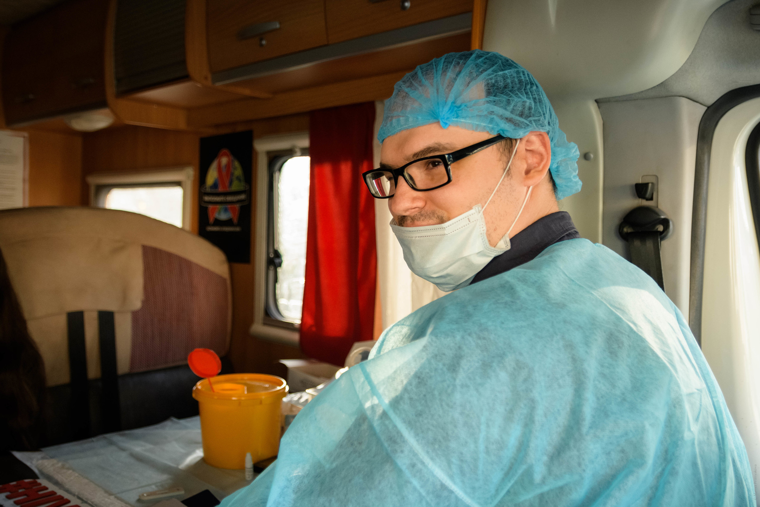 Передвижной пункт тестирования на ВИЧ. Семейный и индивидуальный фотограф Life style в Санкт-Петербурге Мария