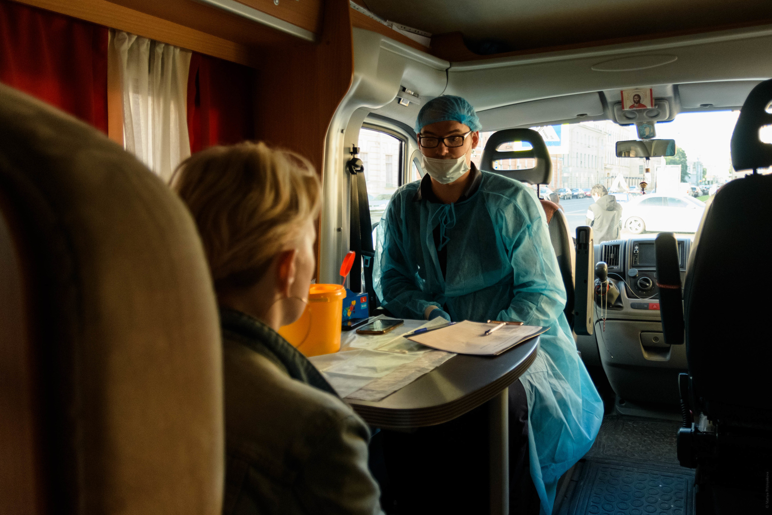 Передвижной пункт тестирования на ВИЧ. Семейный и индивидуальный фотограф Life style в Санкт-Петербурге Мария