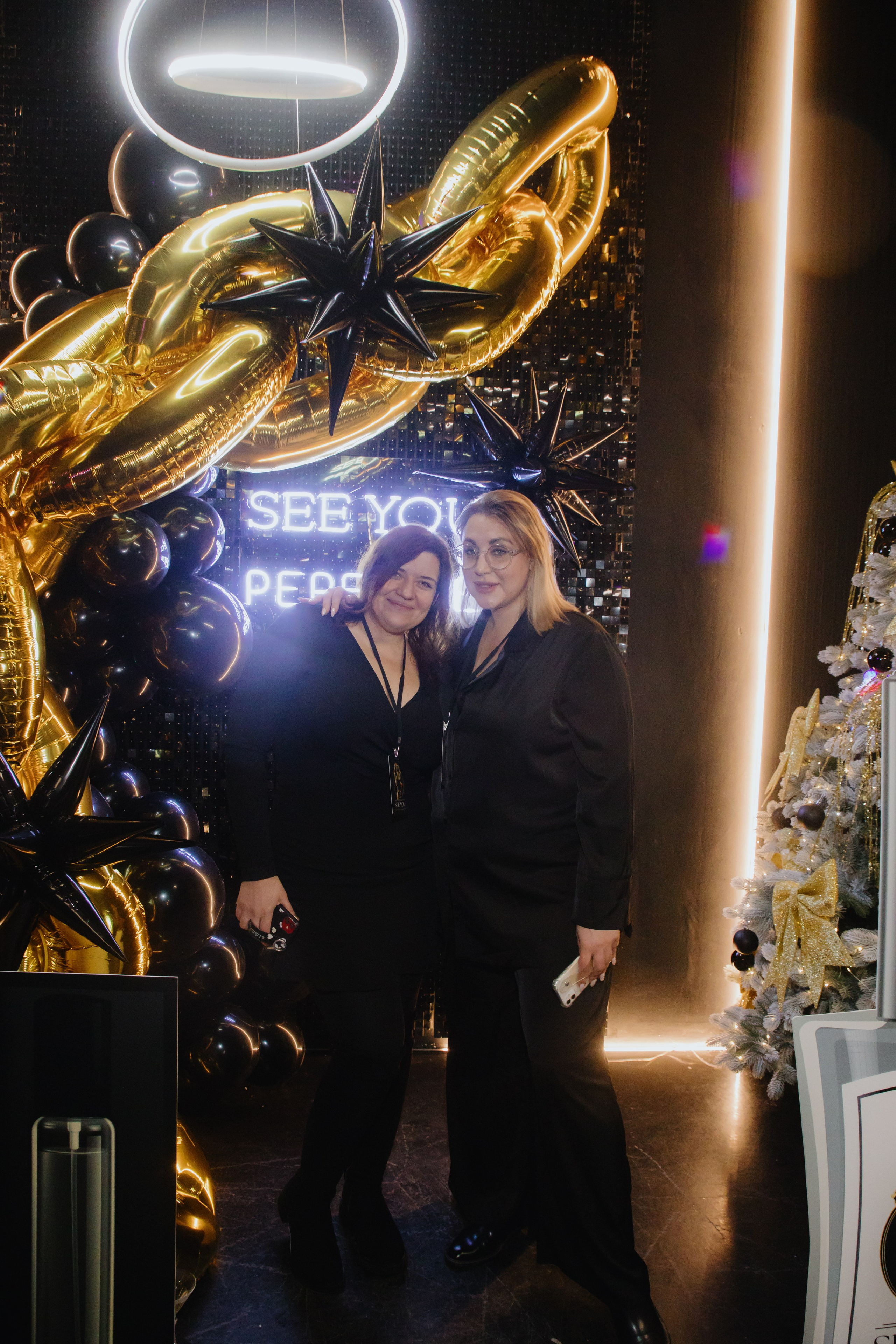 See `You Perfume. Фотограф в Москве и Санкт-Петербурге Дарина