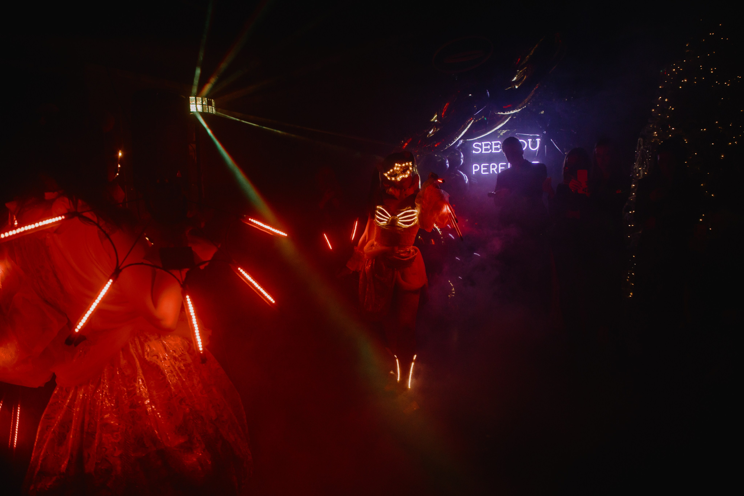 See `You Perfume. Фотограф в Москве и Санкт-Петербурге Дарина