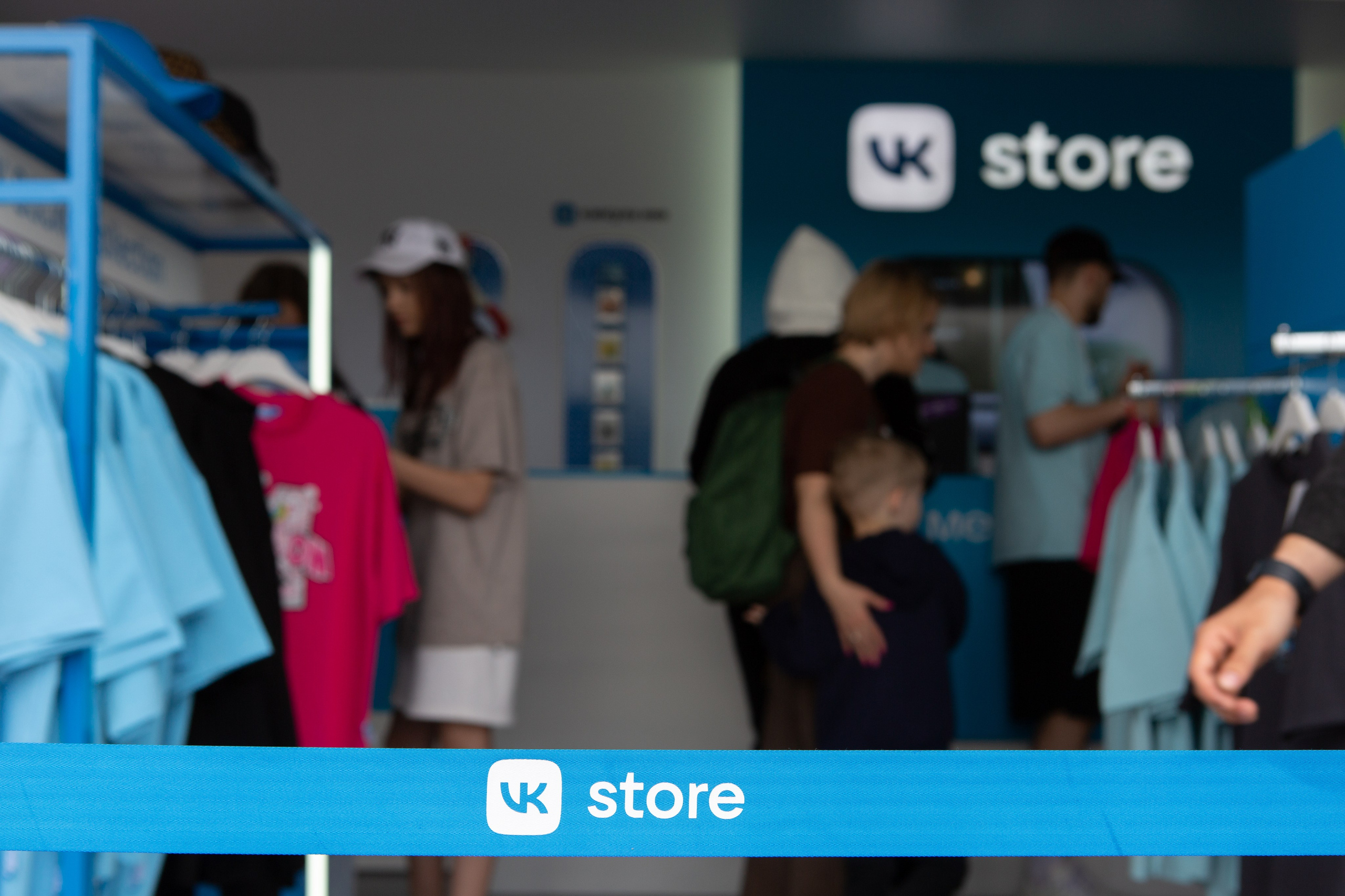 VK Store. Свадебный и семейный фотограф В Красноярске Андрей Юсенков