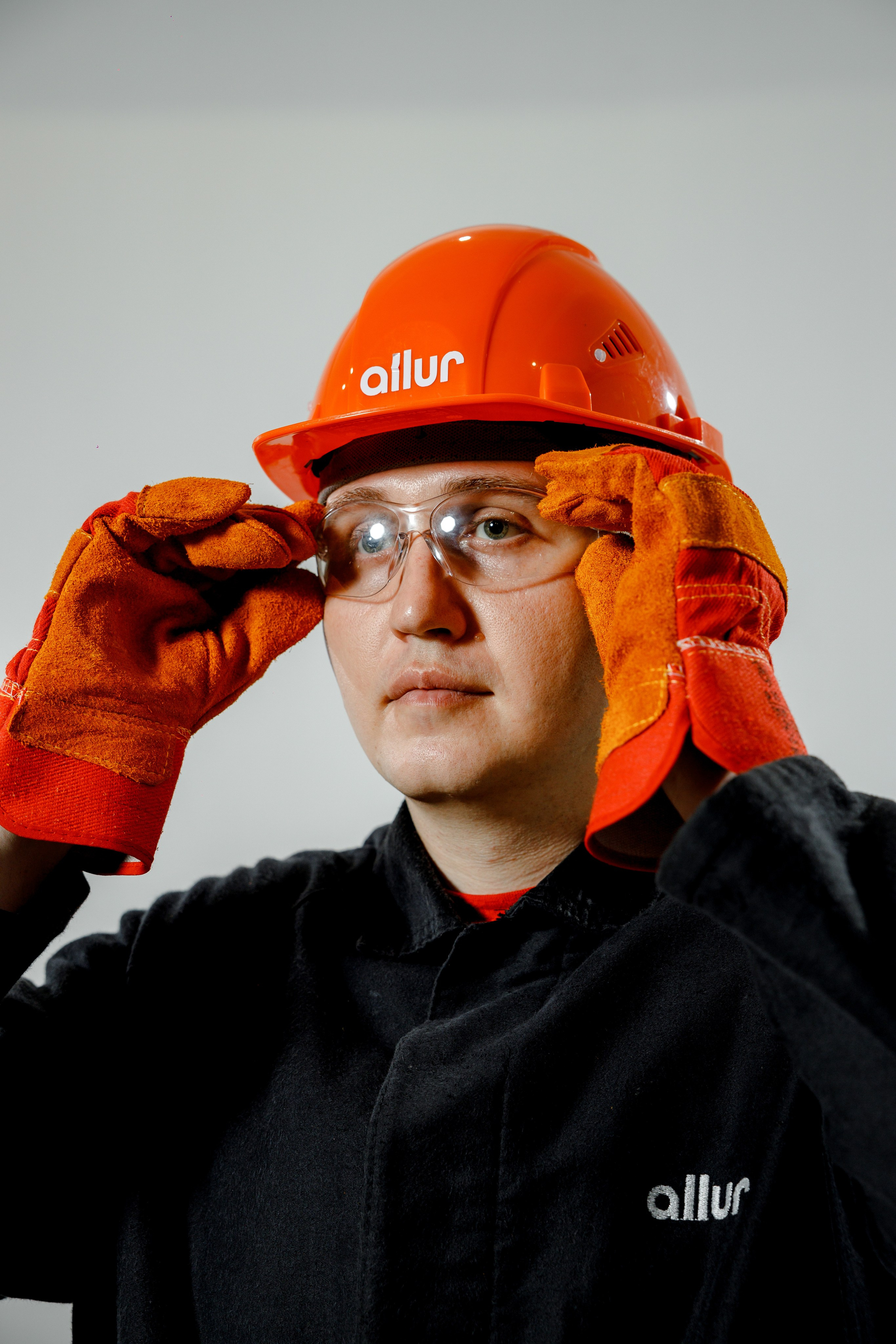 Автомобильный завод «Allur». Свадебный фотограф Костанай/Астана