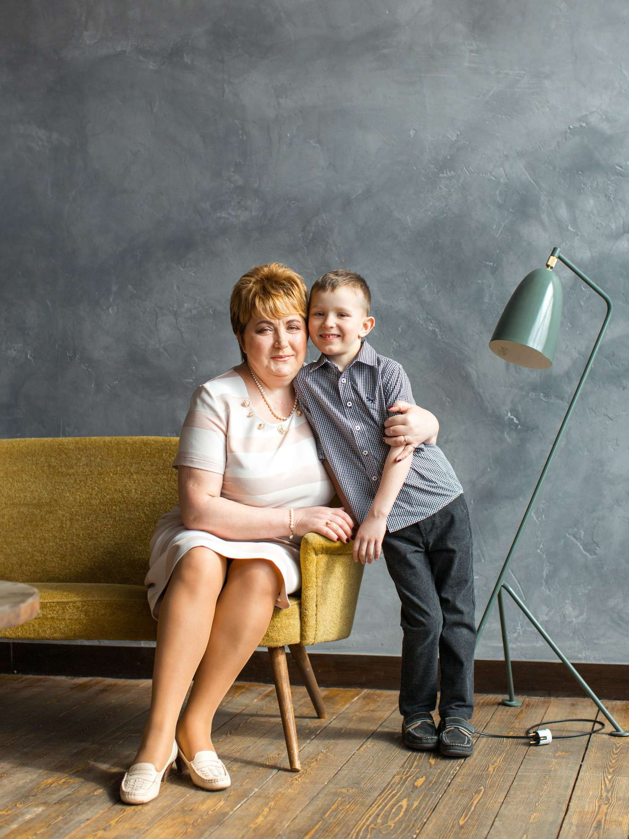 Фотосессия большой семьи в студии